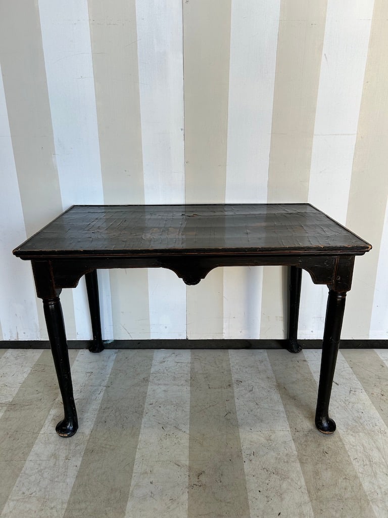 Fabulous 19th Century Chinoiserie Lacquered Table owned by the legendary designer Bunny Williams (1 of 17)