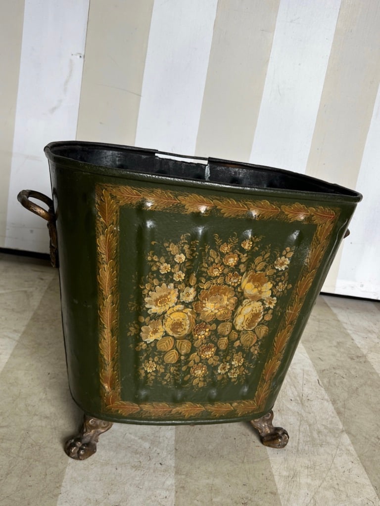 Green Painted Tole Basket on Paw Feet (1 of 9)