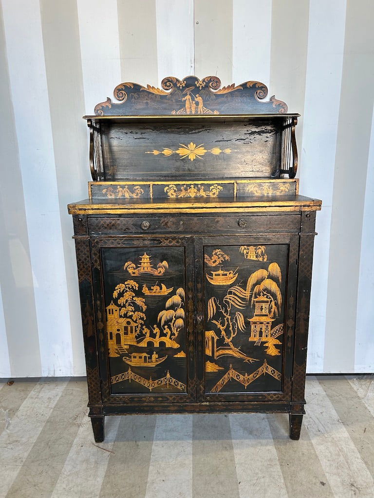 Sweet Little Regency Period Chinoiserie Lacquered Chiffonier / Bar: Sweet Little Regency Period Chinoiserie Lacquered Chiffonier / Bar