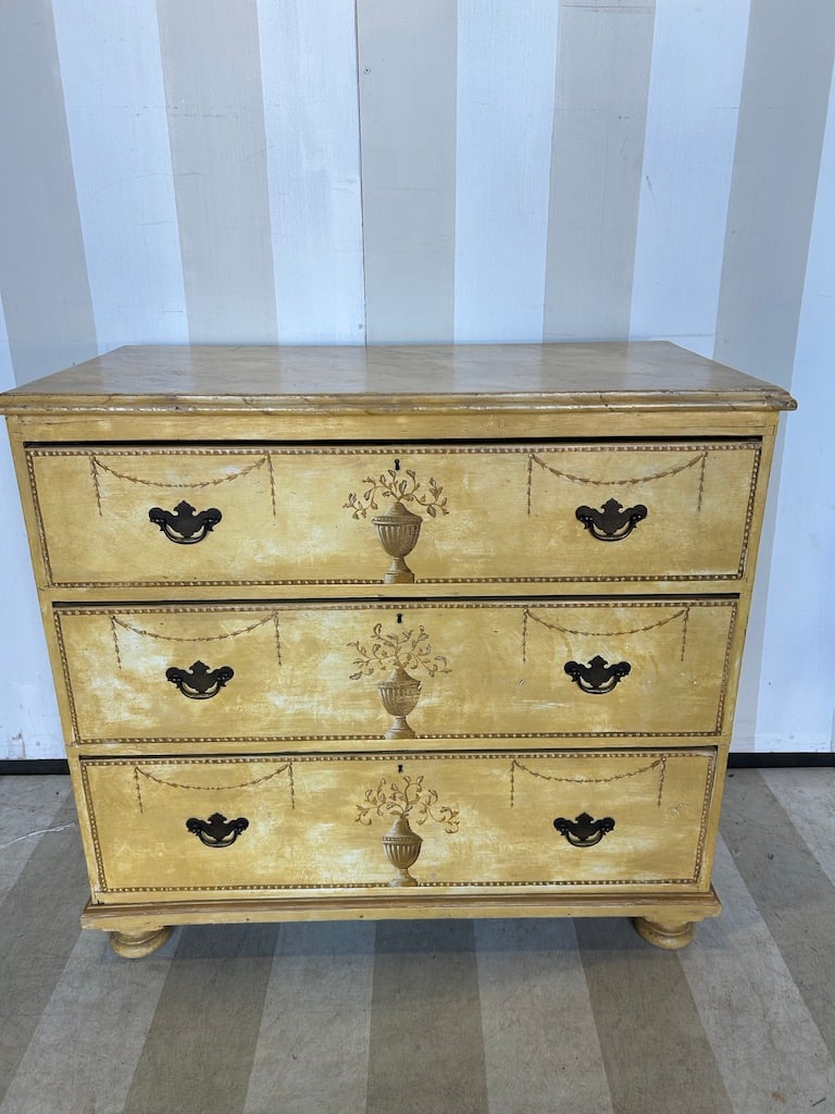 Beautiful 19th Century Faux Marbled Chest with Hand Painted Urns: Beautiful 19th Century Faux Marbled Chest with Hand Painted Urns
