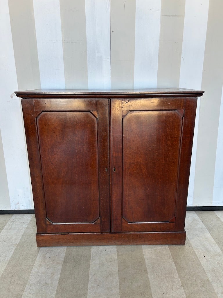 19th Century English Mahogany Cabinet with Drawers: 19th Century English Mahogany Cabinet with Drawers