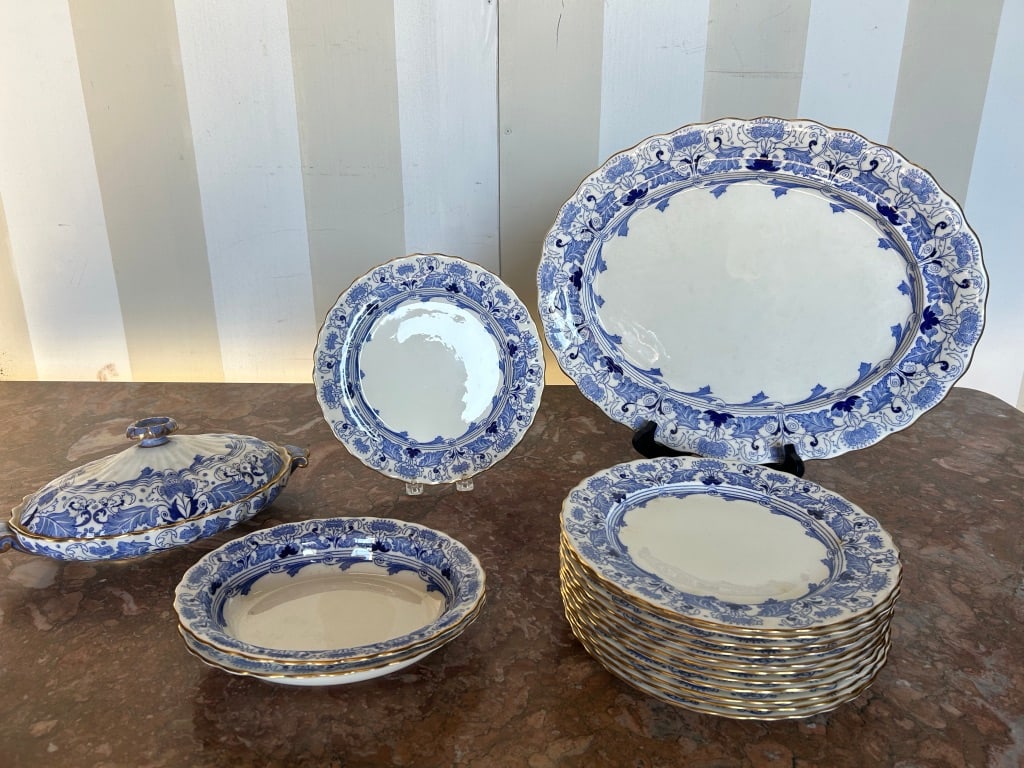 Set of Doughton Porcelain: Set of Doughton Porcelain