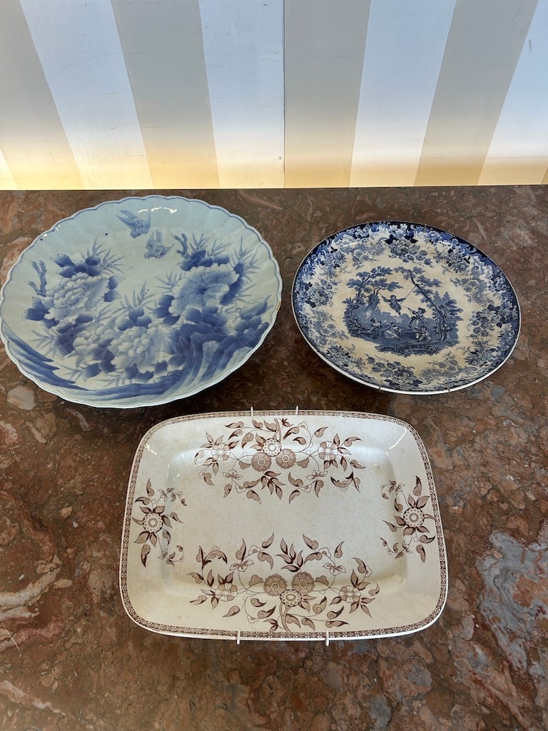 Grouping of 3 Antique Porcelain Objects (1 of 11)