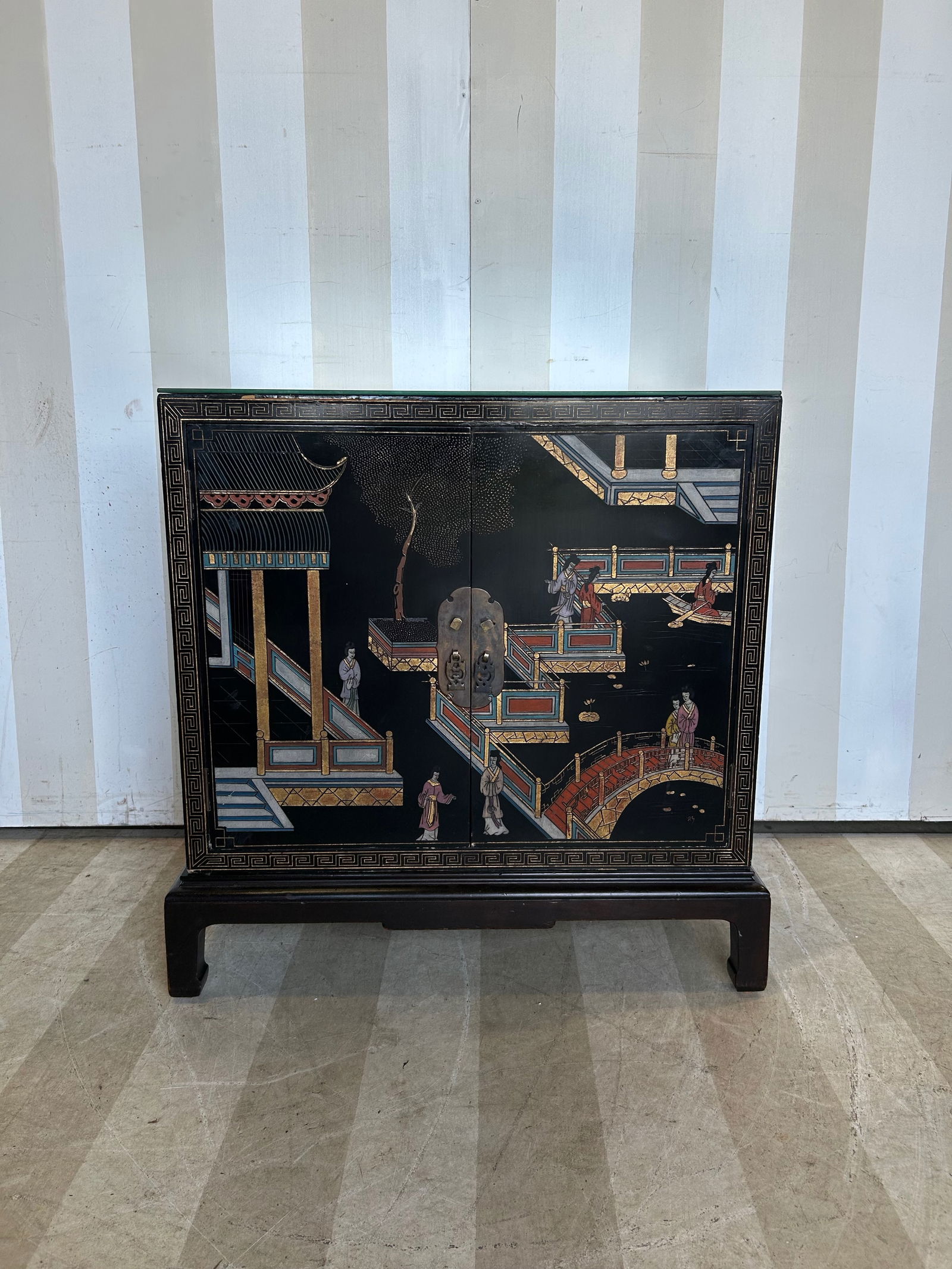 Vintage Chinoiserie Bedside Cabinet with Mirrored Top (1 of 15)