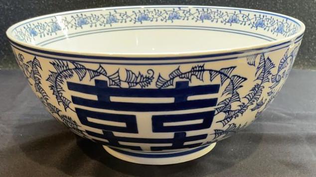 Large Chinese Blue and White Bowl: 14 dia X 6.5 tall.