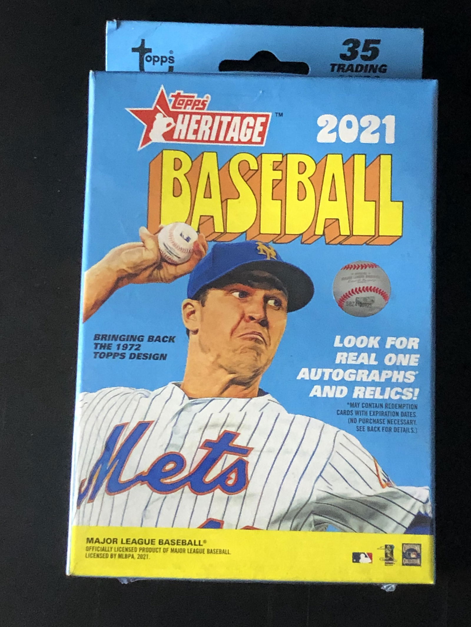 2021 Topps Heritage Sealed Hanger Box (1 of 1)