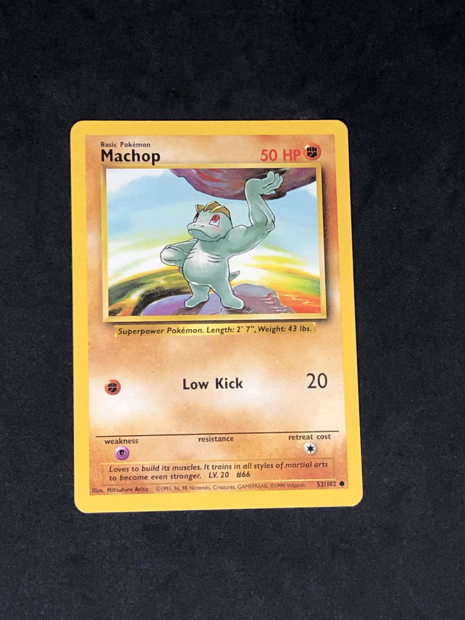 Vintage Base Set Machop Pokemon Card (1 of 1)