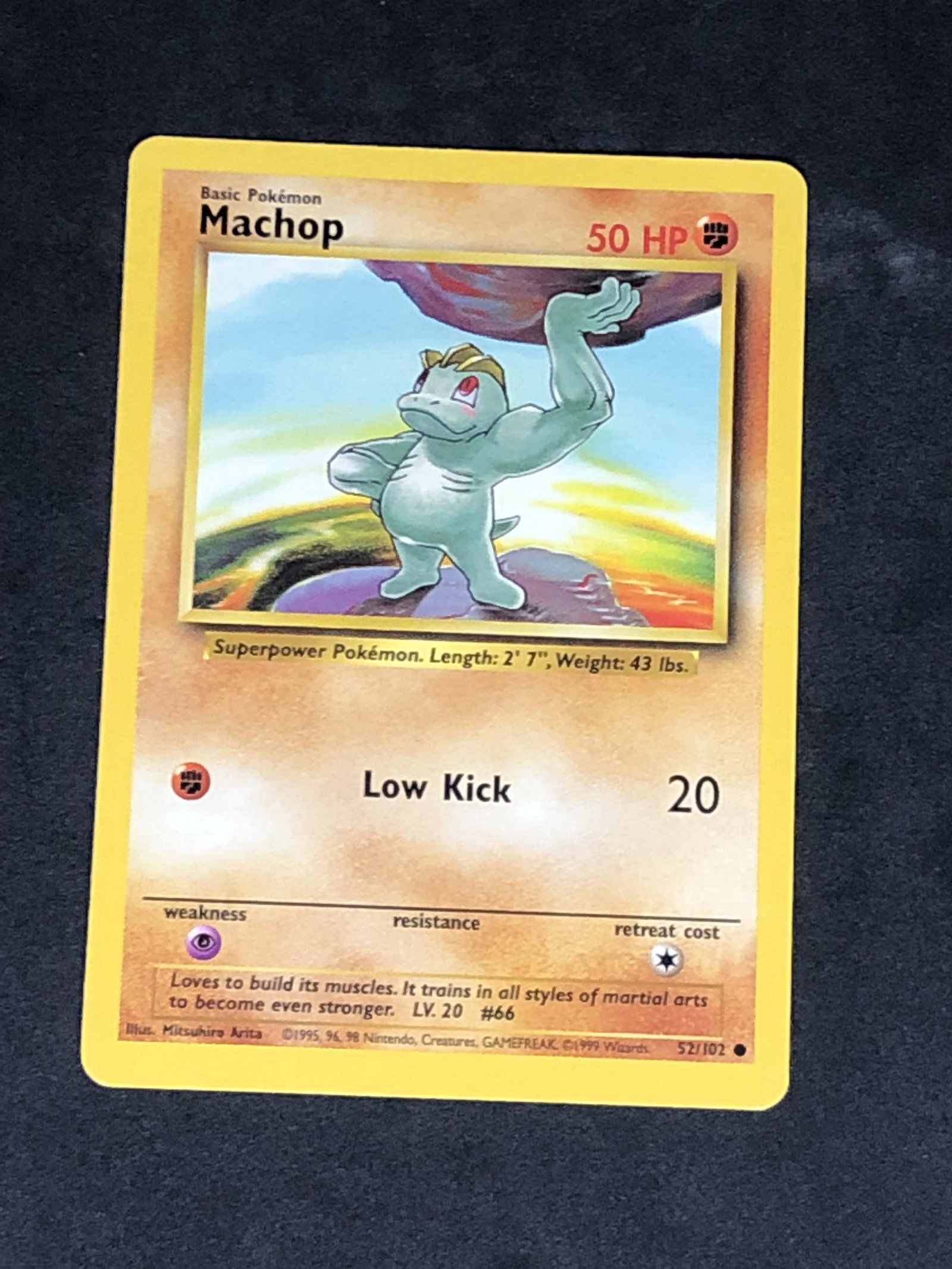 Vintage Base Set Machop Pokemon Card (1 of 1)