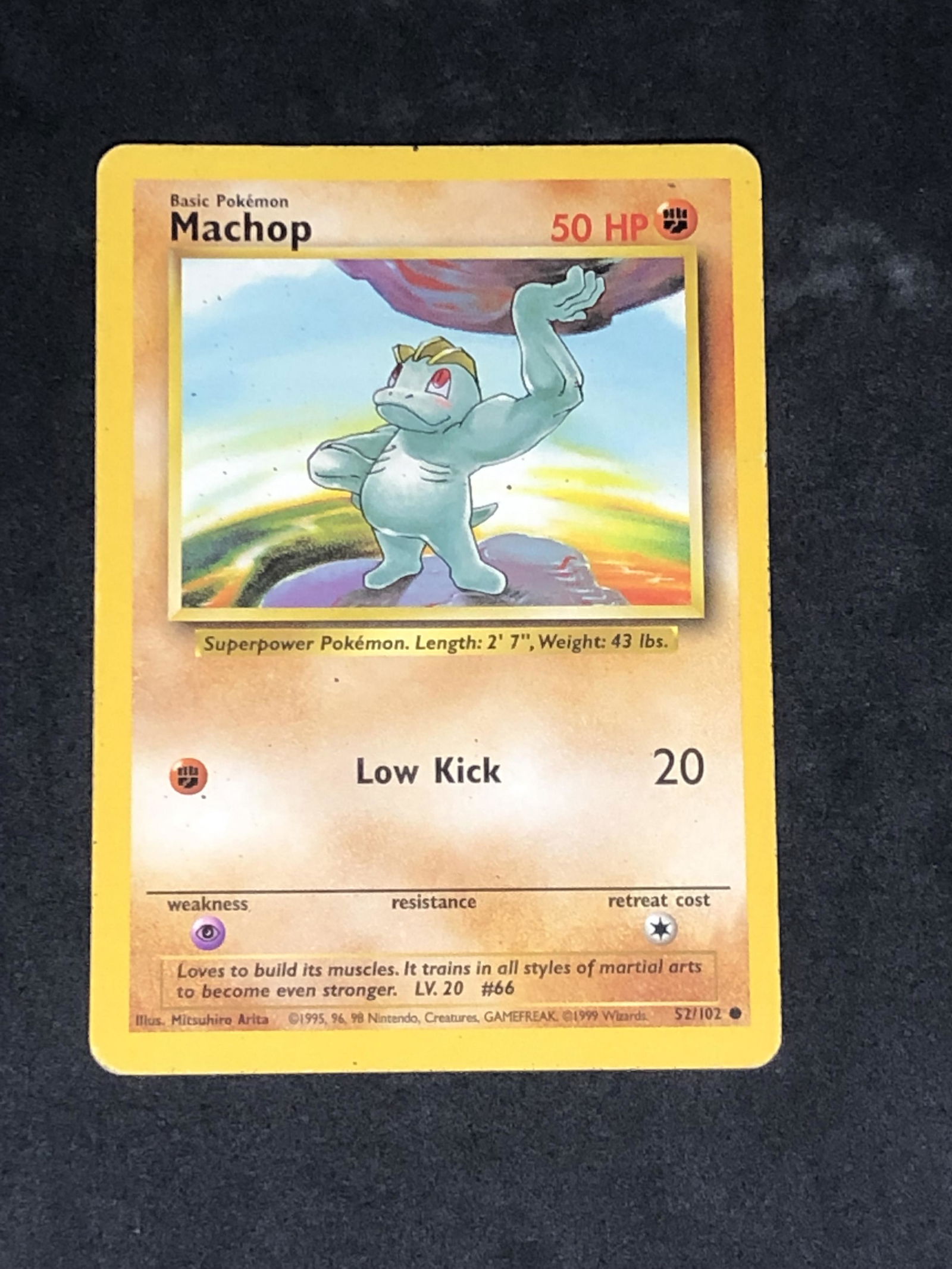 Vintage Base Set Machop Pokemon Card (1 of 1)
