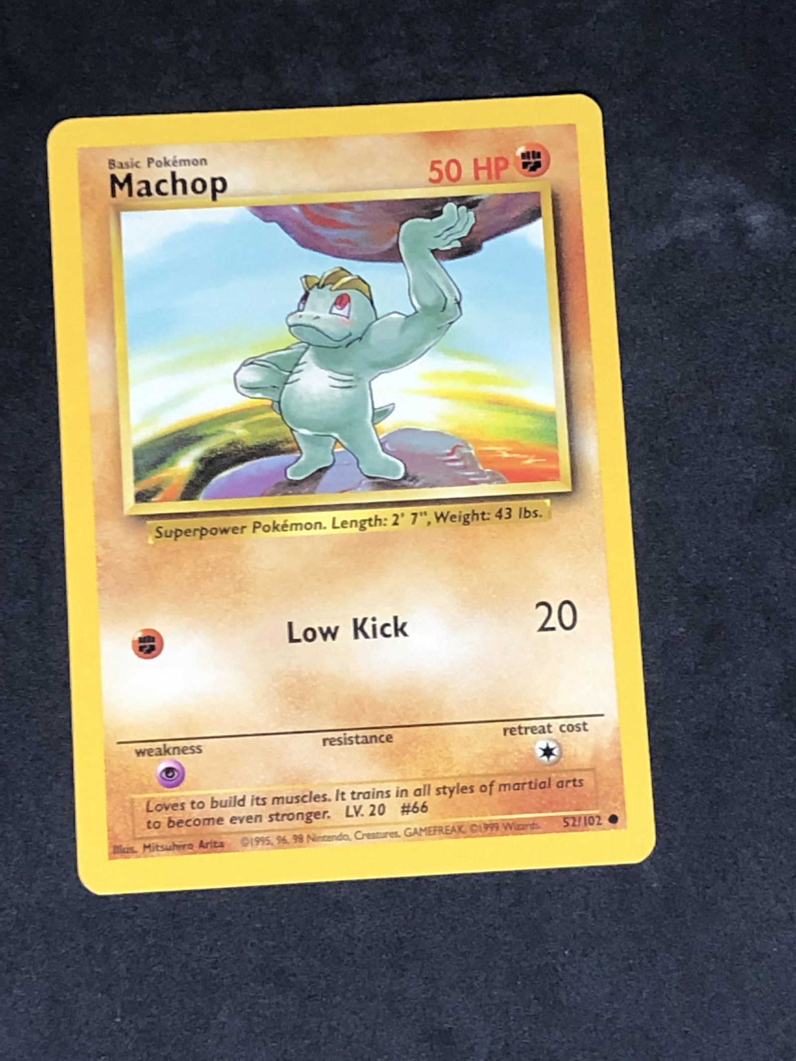 Vintage Base Set Machop Pokemon Card (1 of 1)