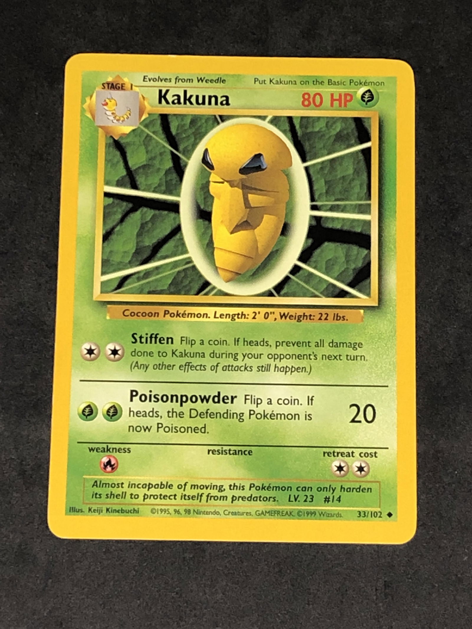 Vintage Base Set Kakuna Pokemon Card (1 of 1)