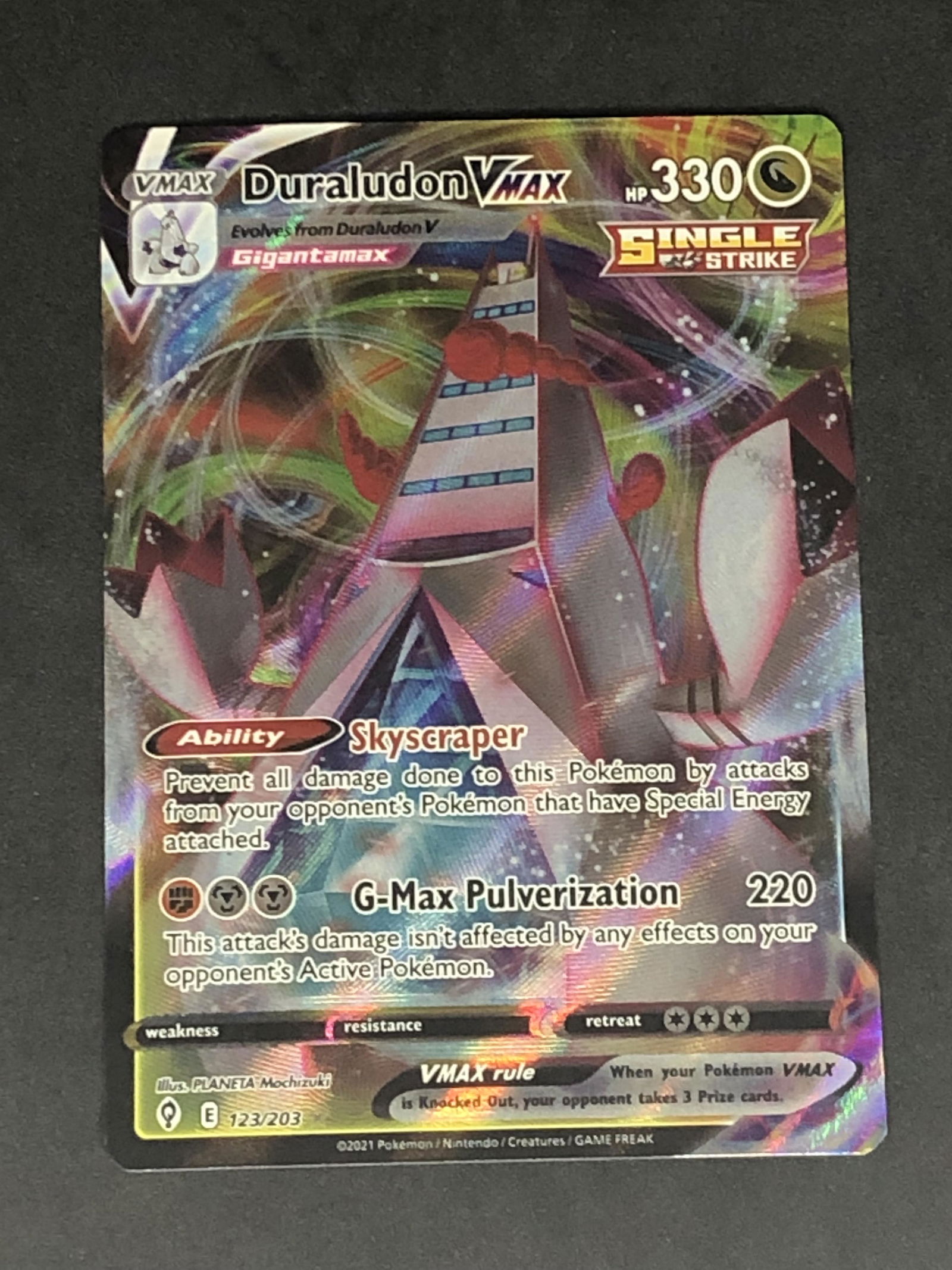 Duraludon VMAX Single Strike Pokemon Card (1 of 1)
