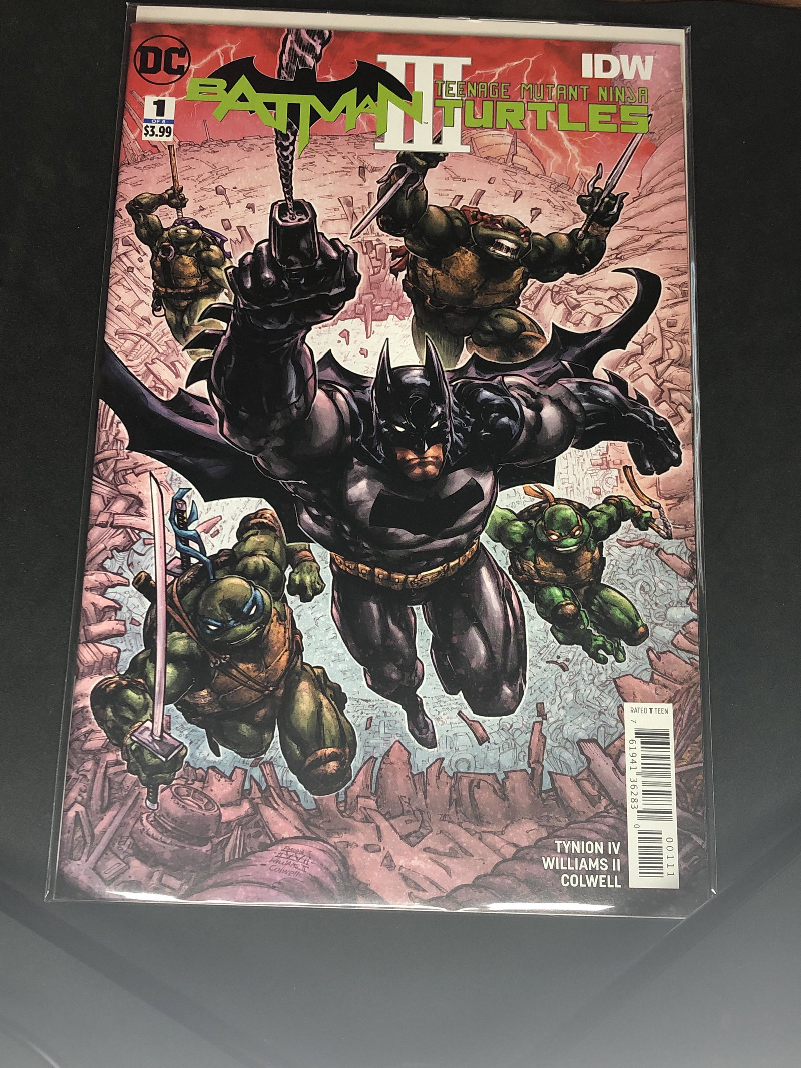 DC Batman & Teenage Mutant Ninja Turtles Collectible: DC Batman & Teenage Mutant Ninja Turtles Collectible Comic Book