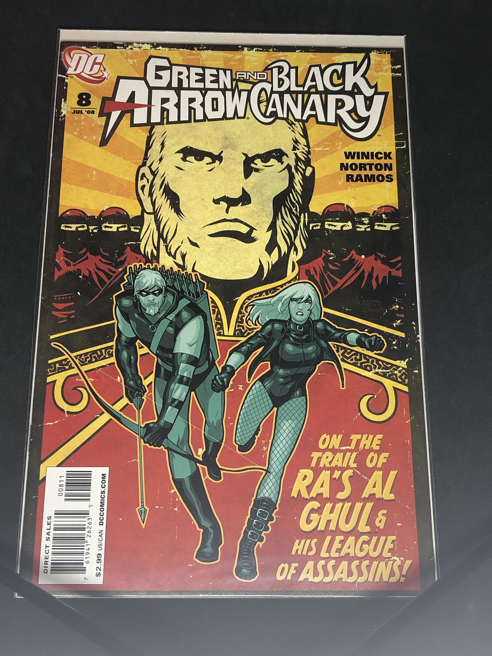 DC Green & Black Arrow Collectible Comic Book (1 of 1)