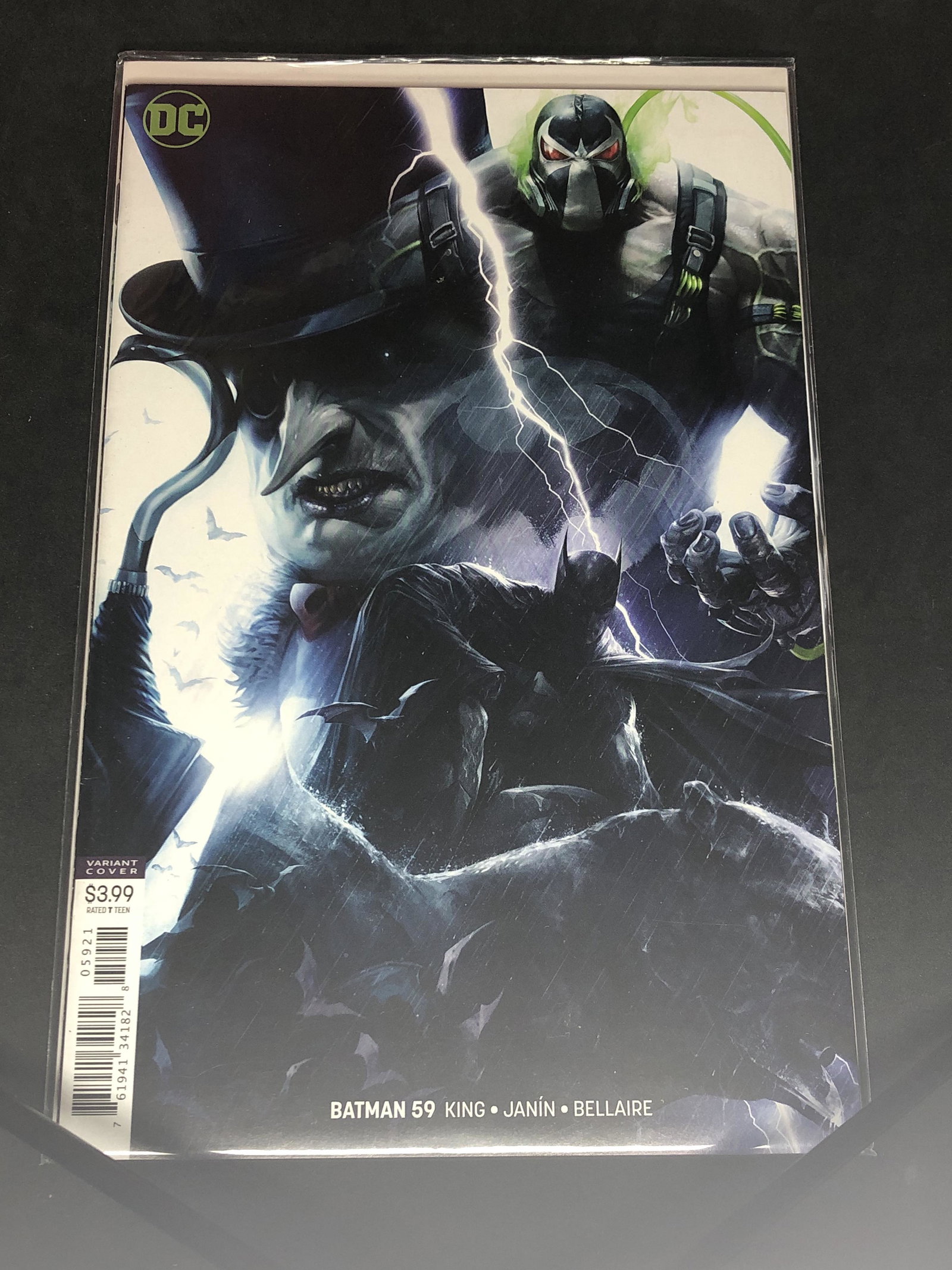 DC Batman Collectible Comic Book: DC Batman Collectible Comic Book
