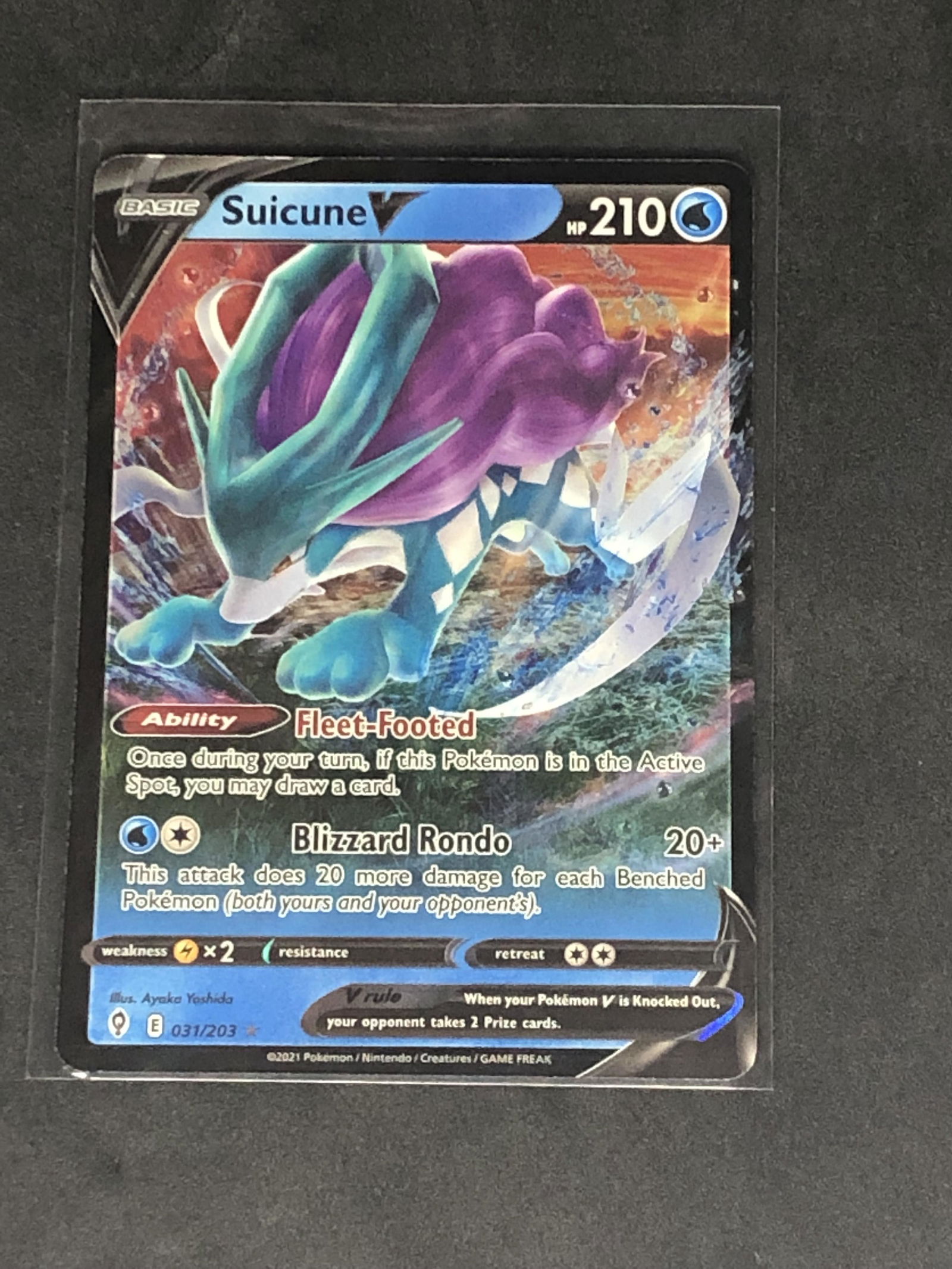 Suicune V Pokemon Card (1 of 1)