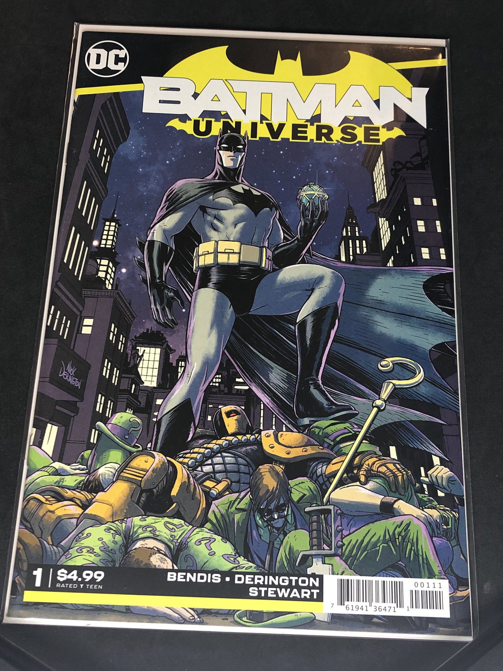 DC Batman Collectible Comic Book: DC Batman Collectible Comic Book