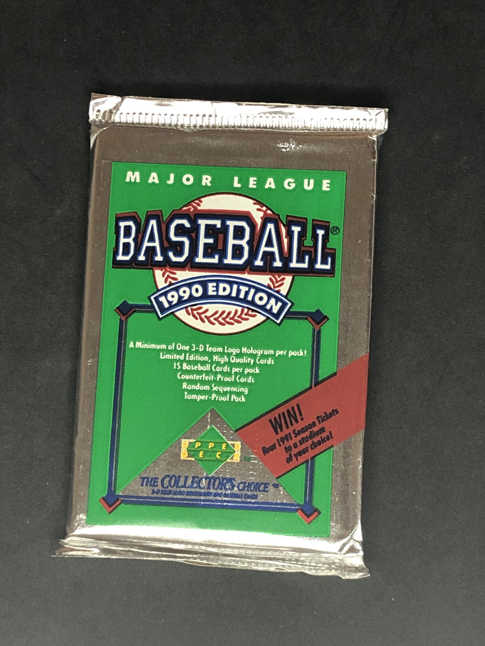 1990 Upper Deck MLB Baseball Card Pack (1 of 1)