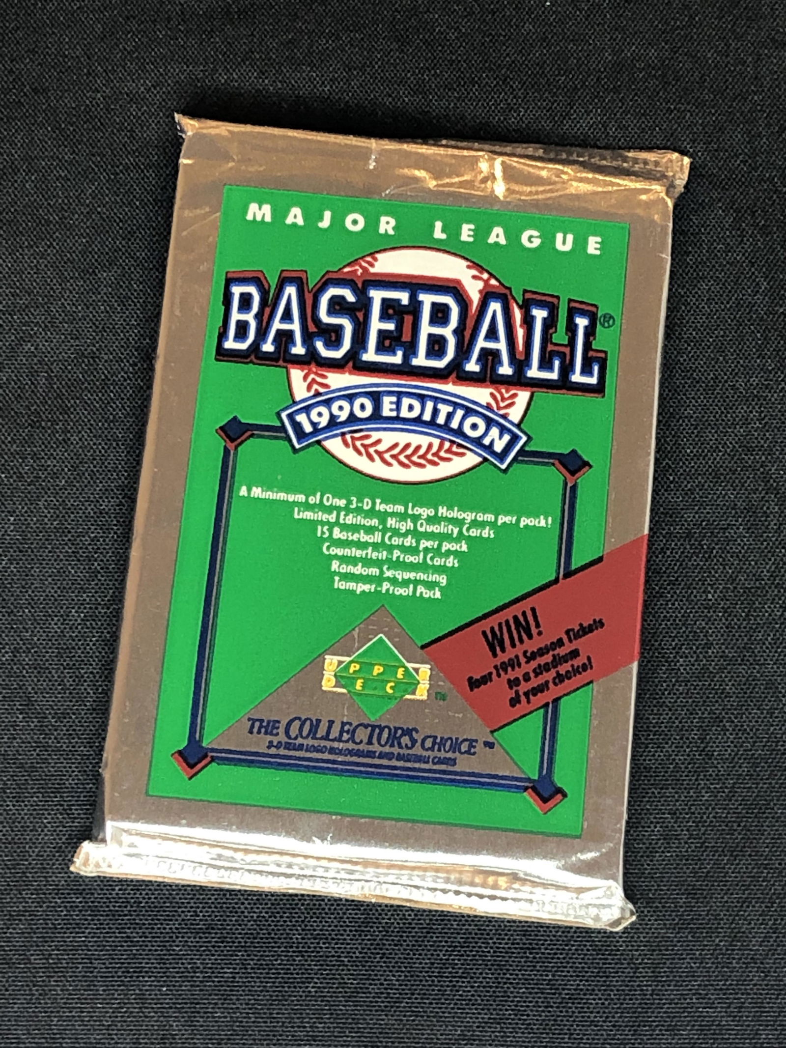 1990 Upper Deck MLB Baseball Card Pack (1 of 1)