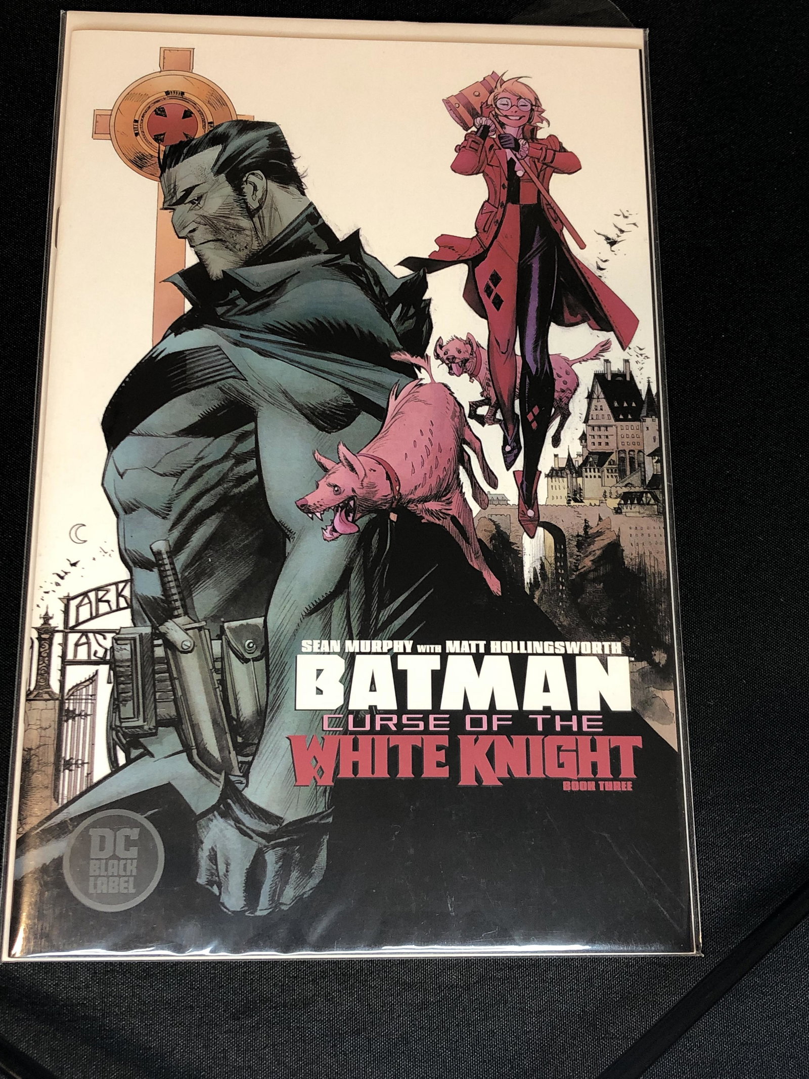 DC Batman Curse Of The White Knight Issue - Black Label: DC Batman Curse Of The White Knight Issue - Black Label