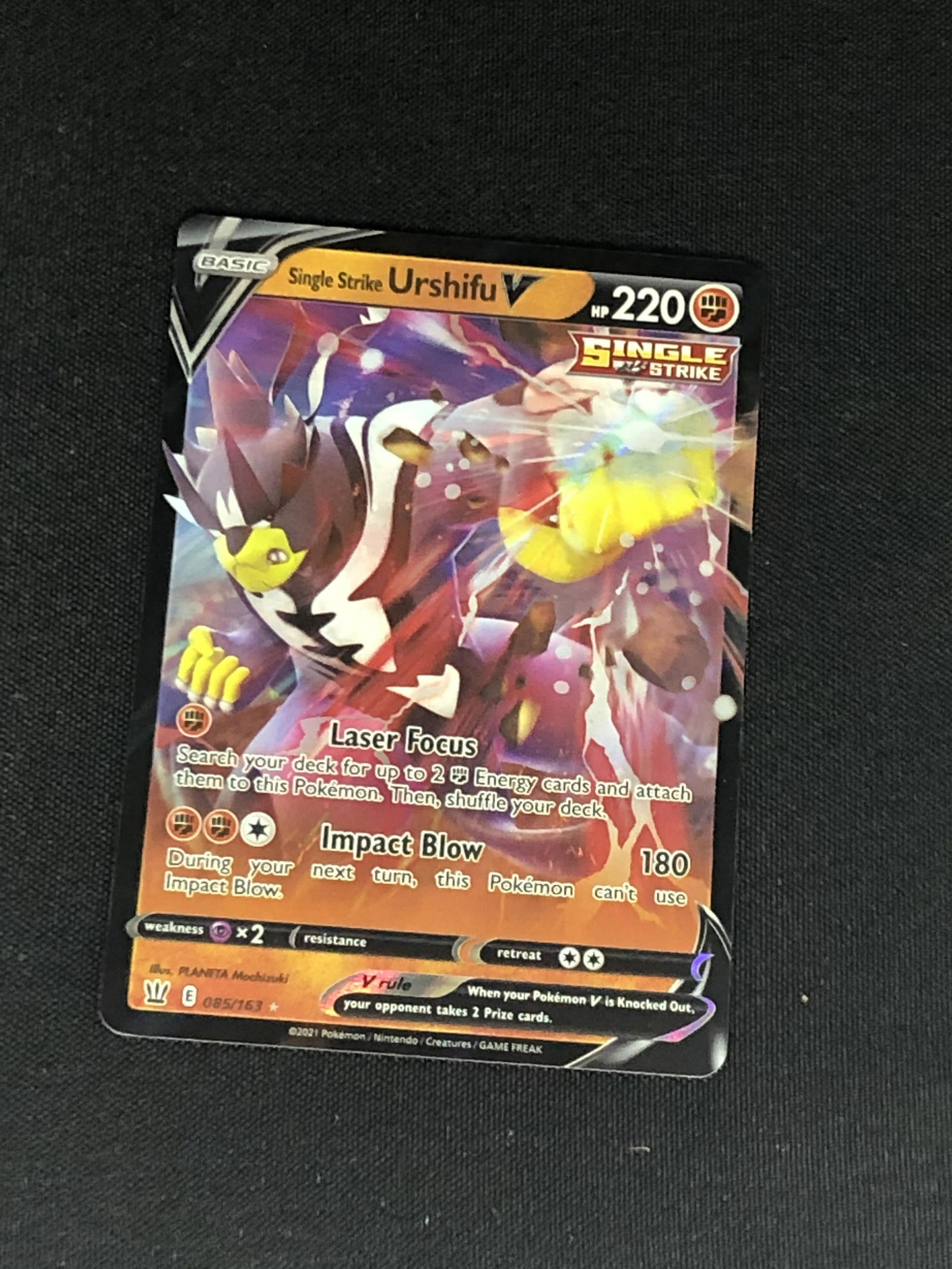 Single Strike Urshifu V Pokemon Card (1 of 1)
