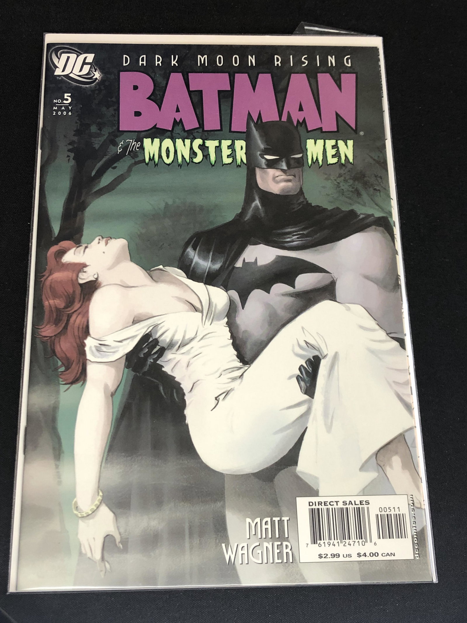 DC Batman Collectible Comic Book: DC Batman Collectible Comic Book