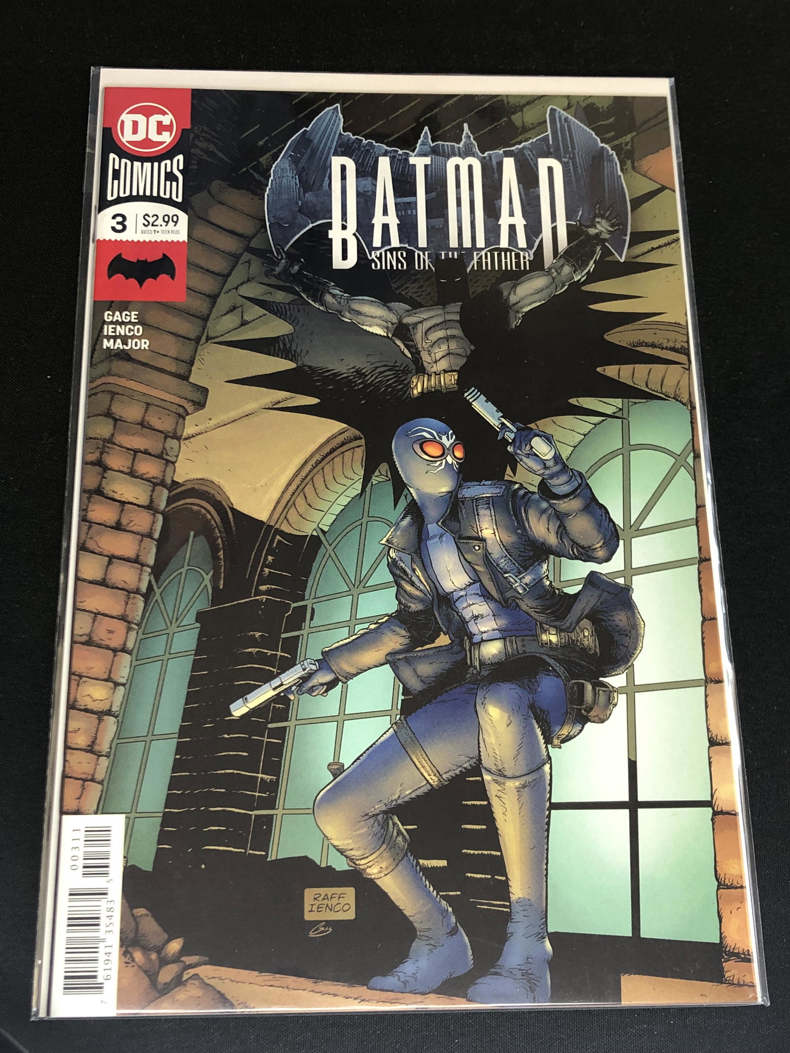 DC Batman Collectible Comic Book: DC Batman Collectible Comic Book