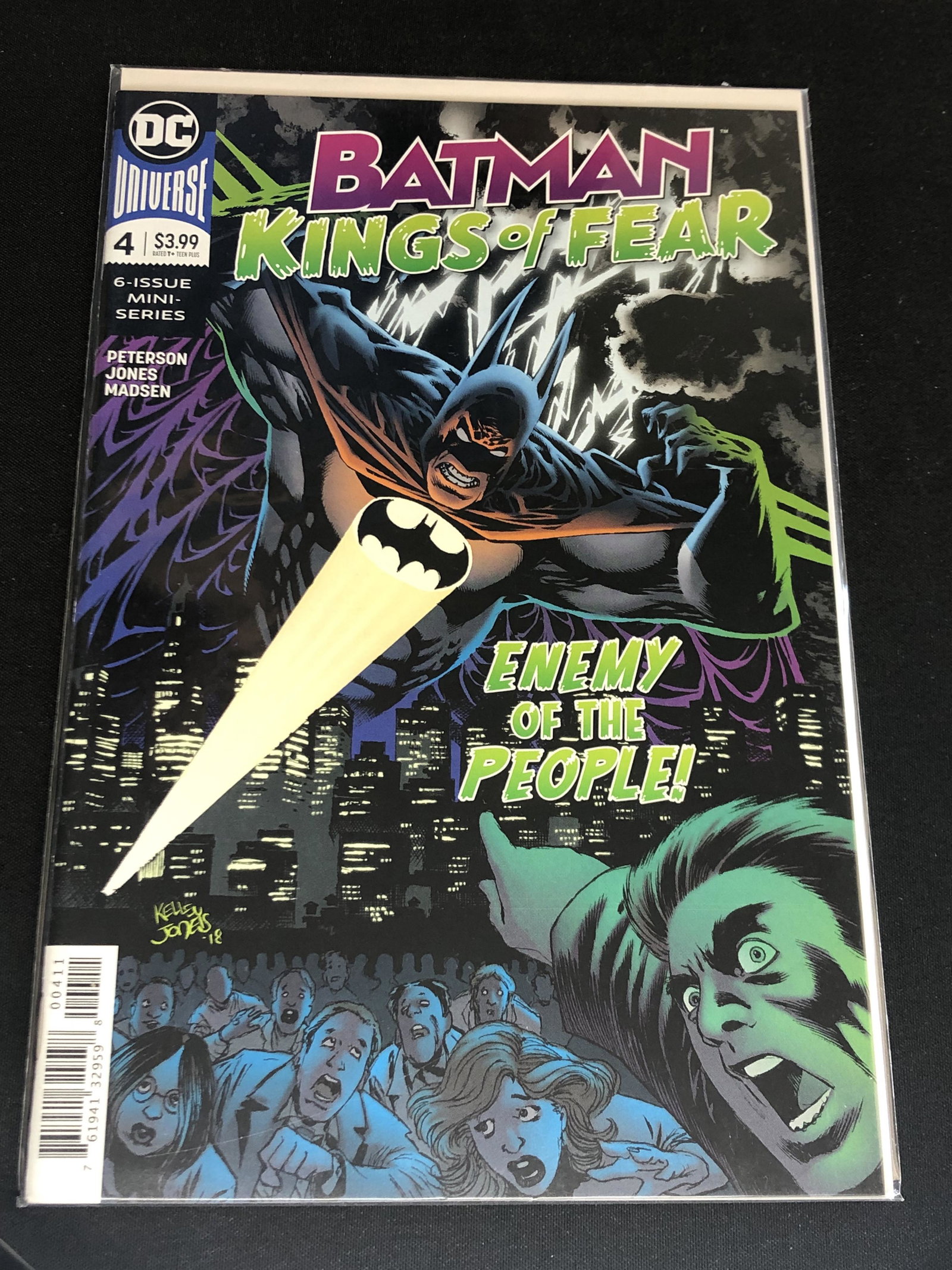 DC Batman Collectible Comic Book: DC Batman Collectible Comic Book