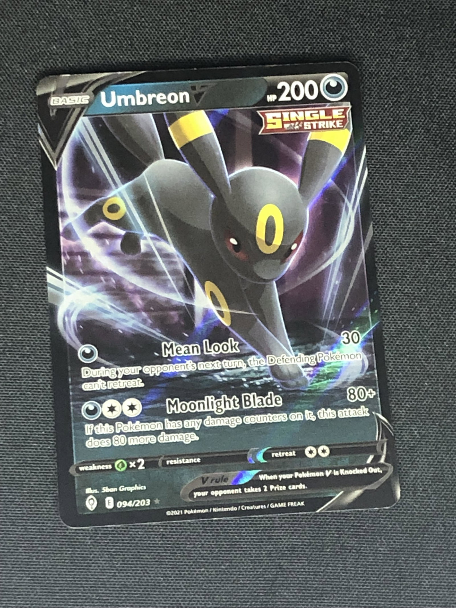 Single Strike Umbreon V Pokemon Card (1 of 1)