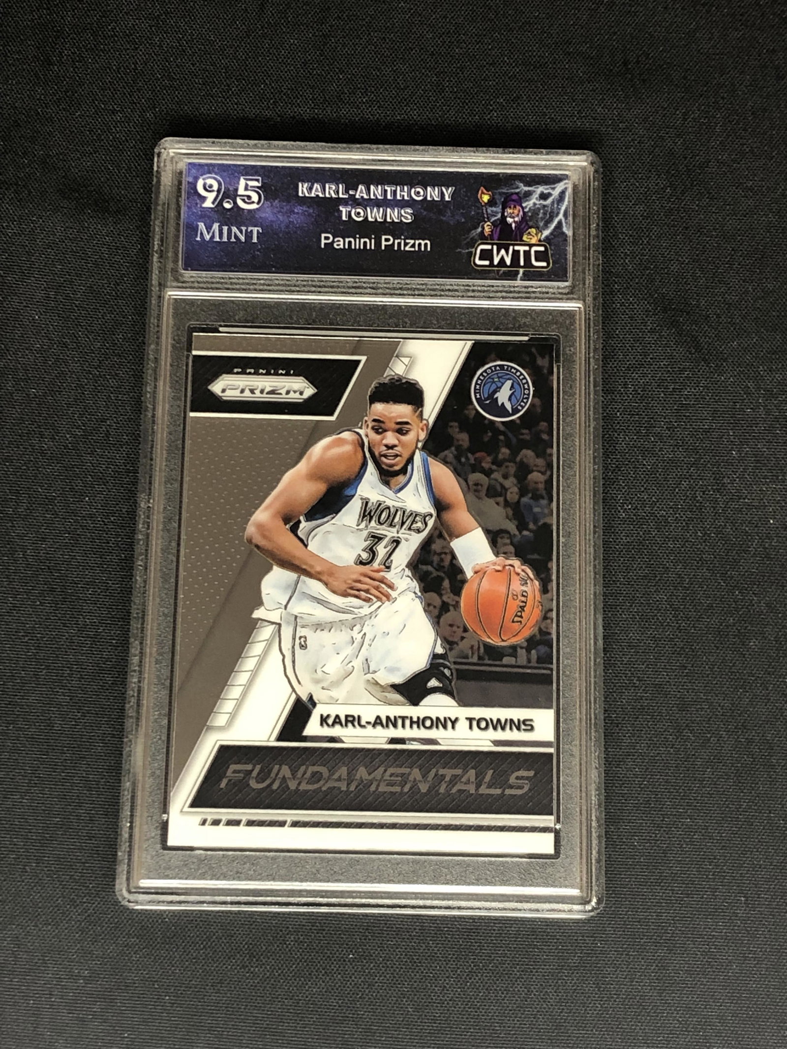 Karl-Anthony towns Panini Prizm graded CWTC 9.5: Karl-Anthony towns Panini Prizm graded CWTC 9.5