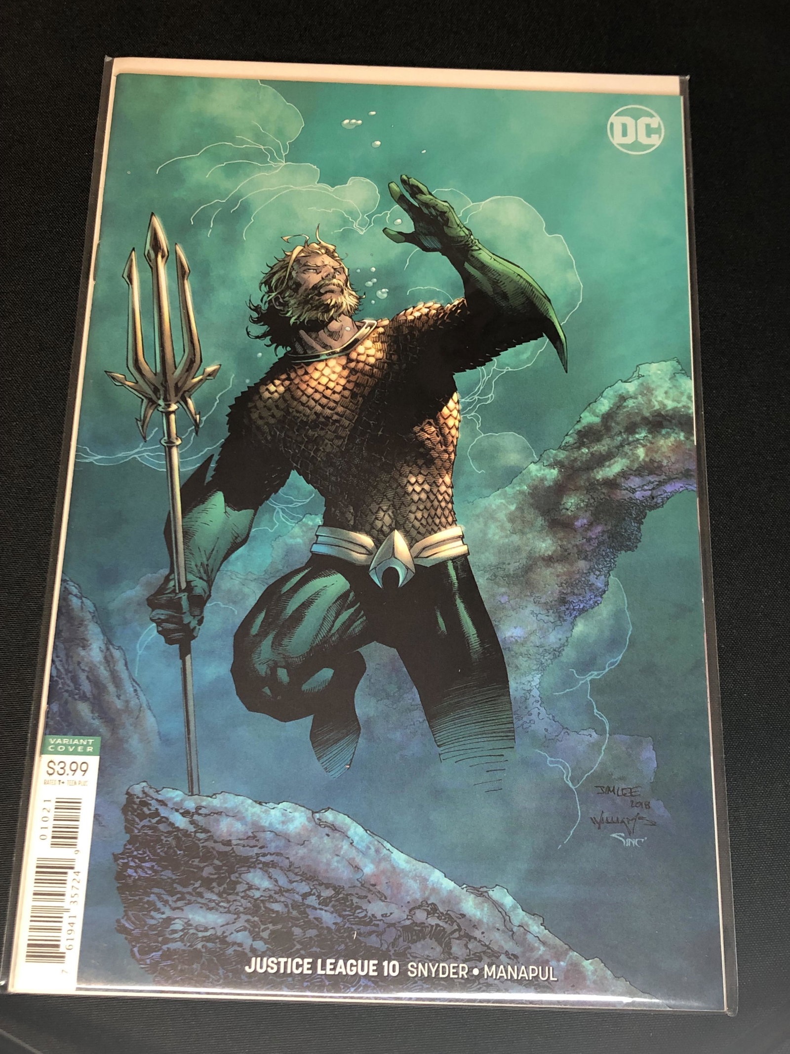 DC Aquaman Collectible Comic Book (1 of 1)