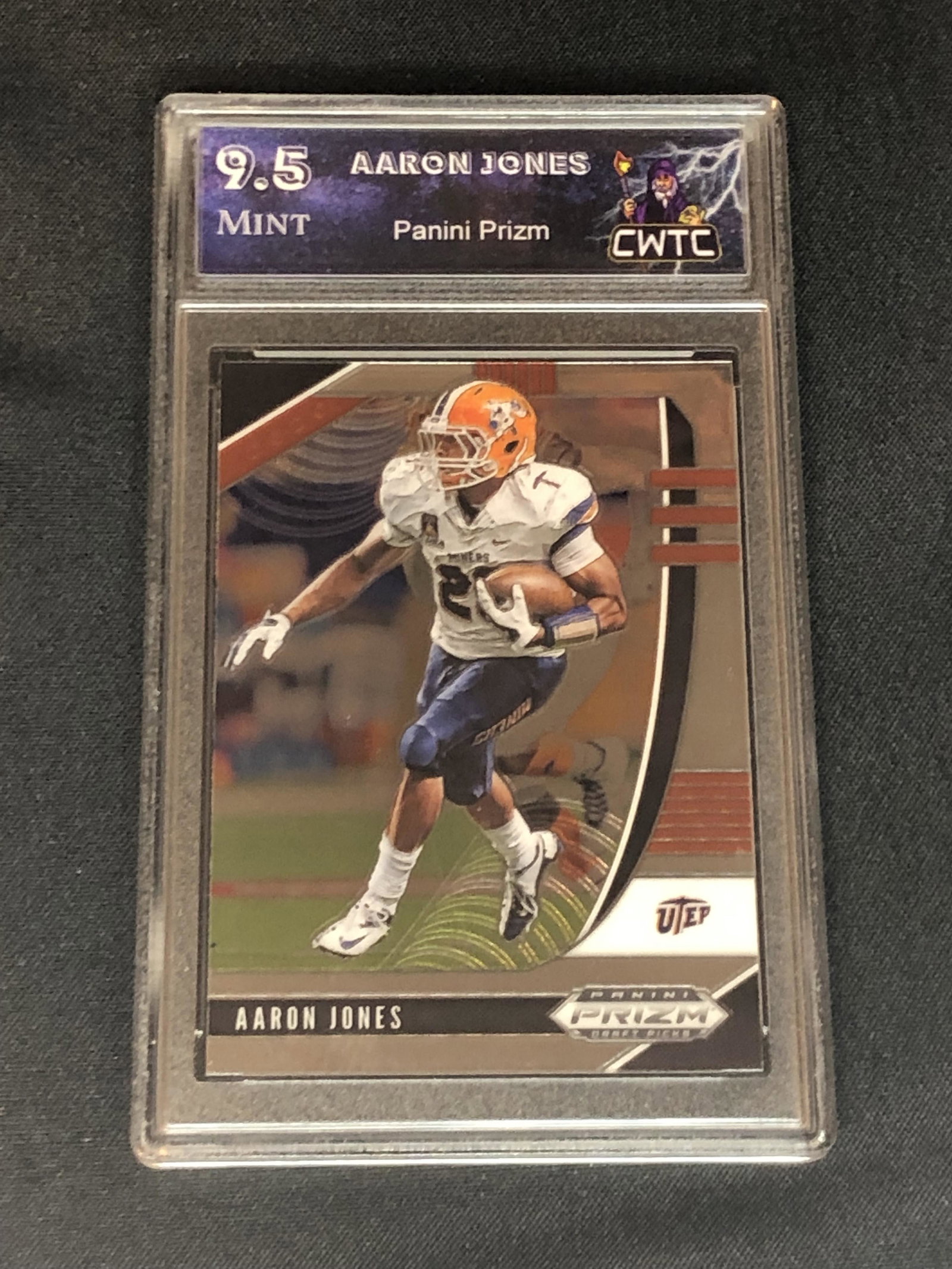 Aaron Jones Panini Prizm Graded CWTC 9.5 (1 of 1)