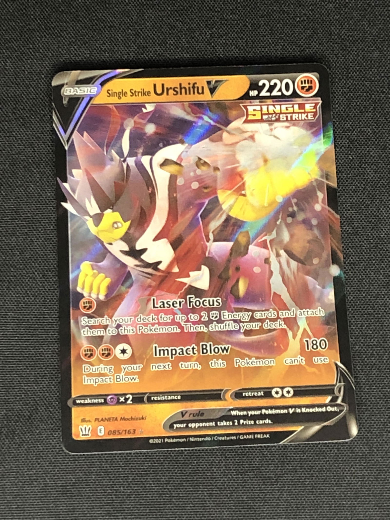Single Strike Urshifu V Pokemon Card (1 of 1)