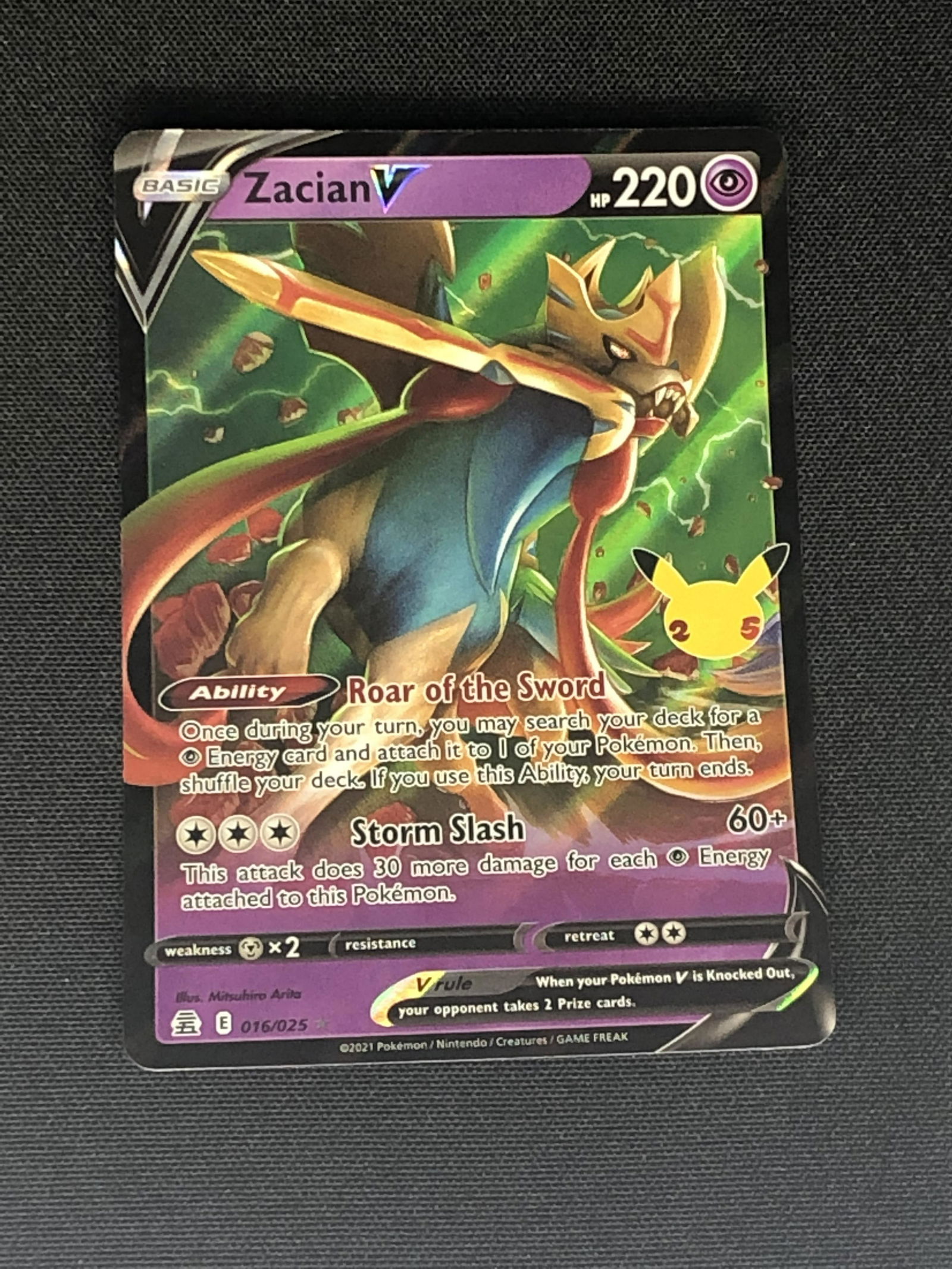 Zacian V Pokemon Card (1 of 1)