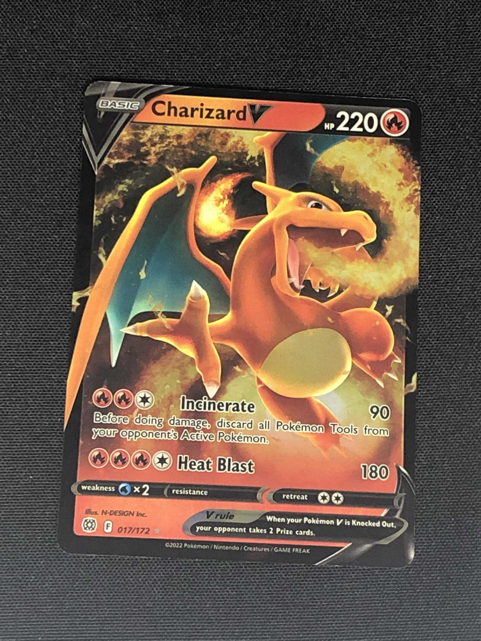 Charizard V Pokemon Card (1 of 1)