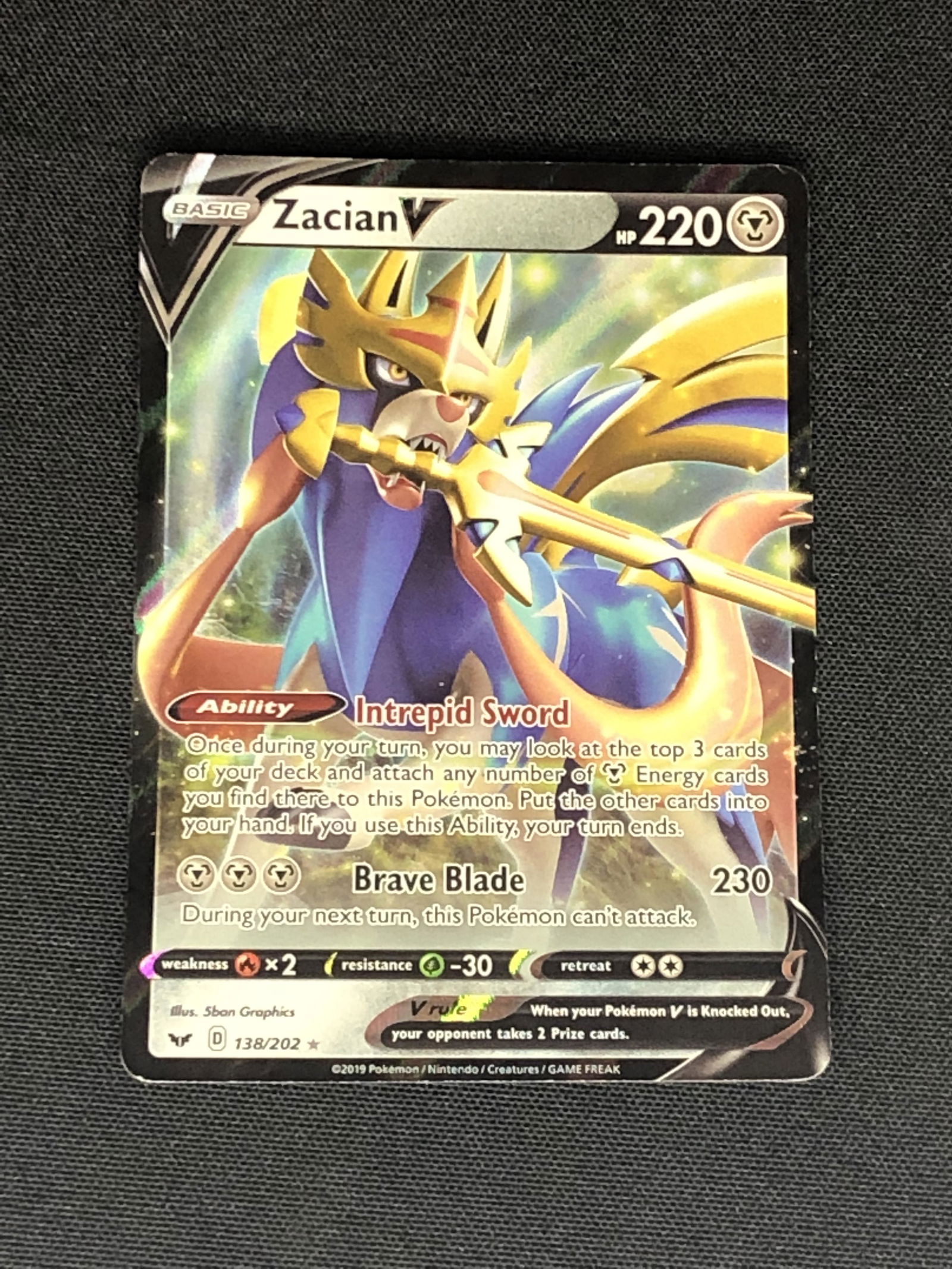Zacian V Pokemon Card (1 of 1)