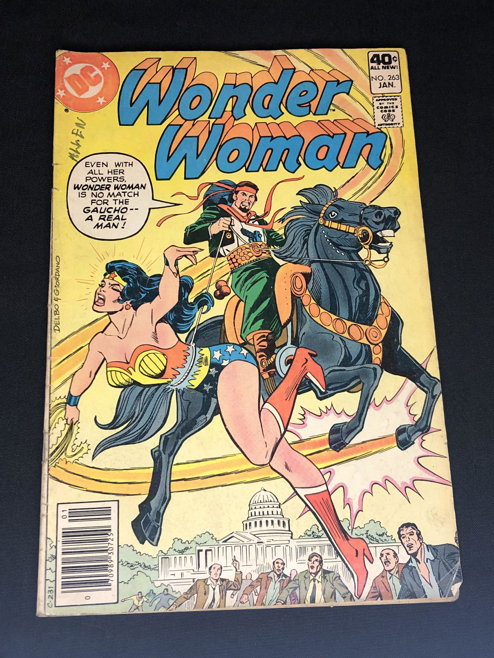 Bronze Age DC Wonder Woman Comic Book (1 of 1)
