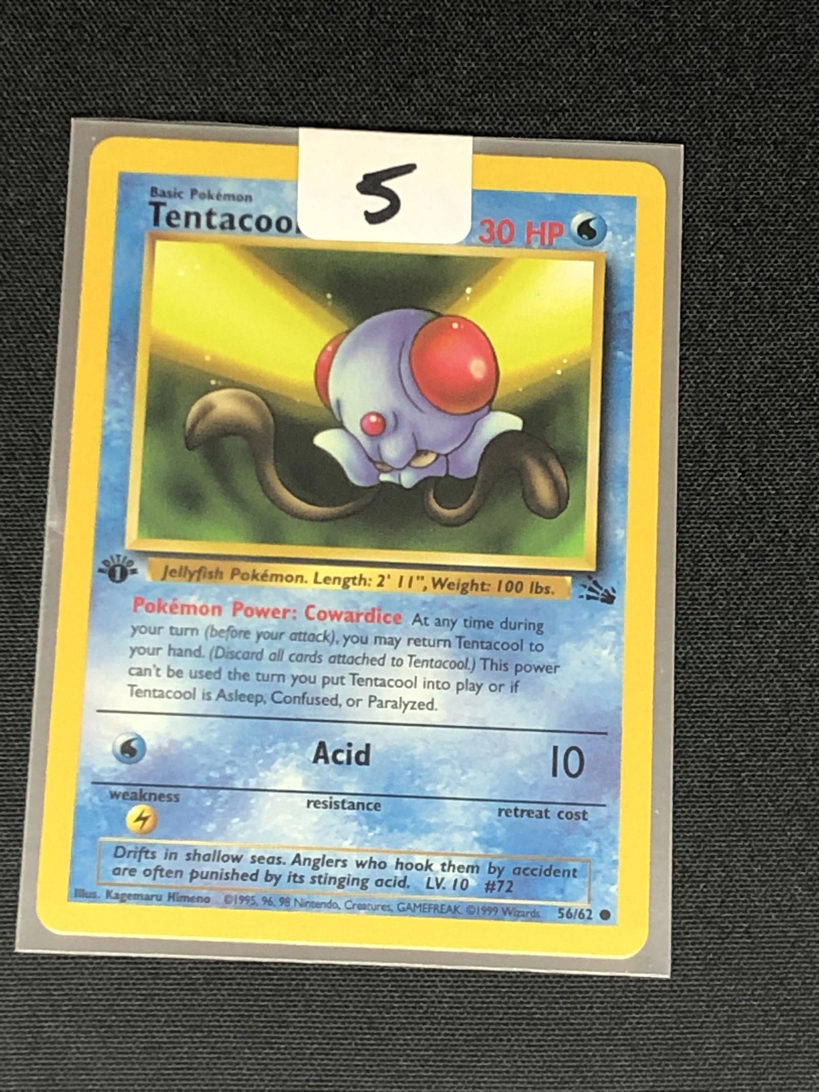 Vintage 1st Edition Fossil Set Tentacool Pokemon Card (1 of 1)