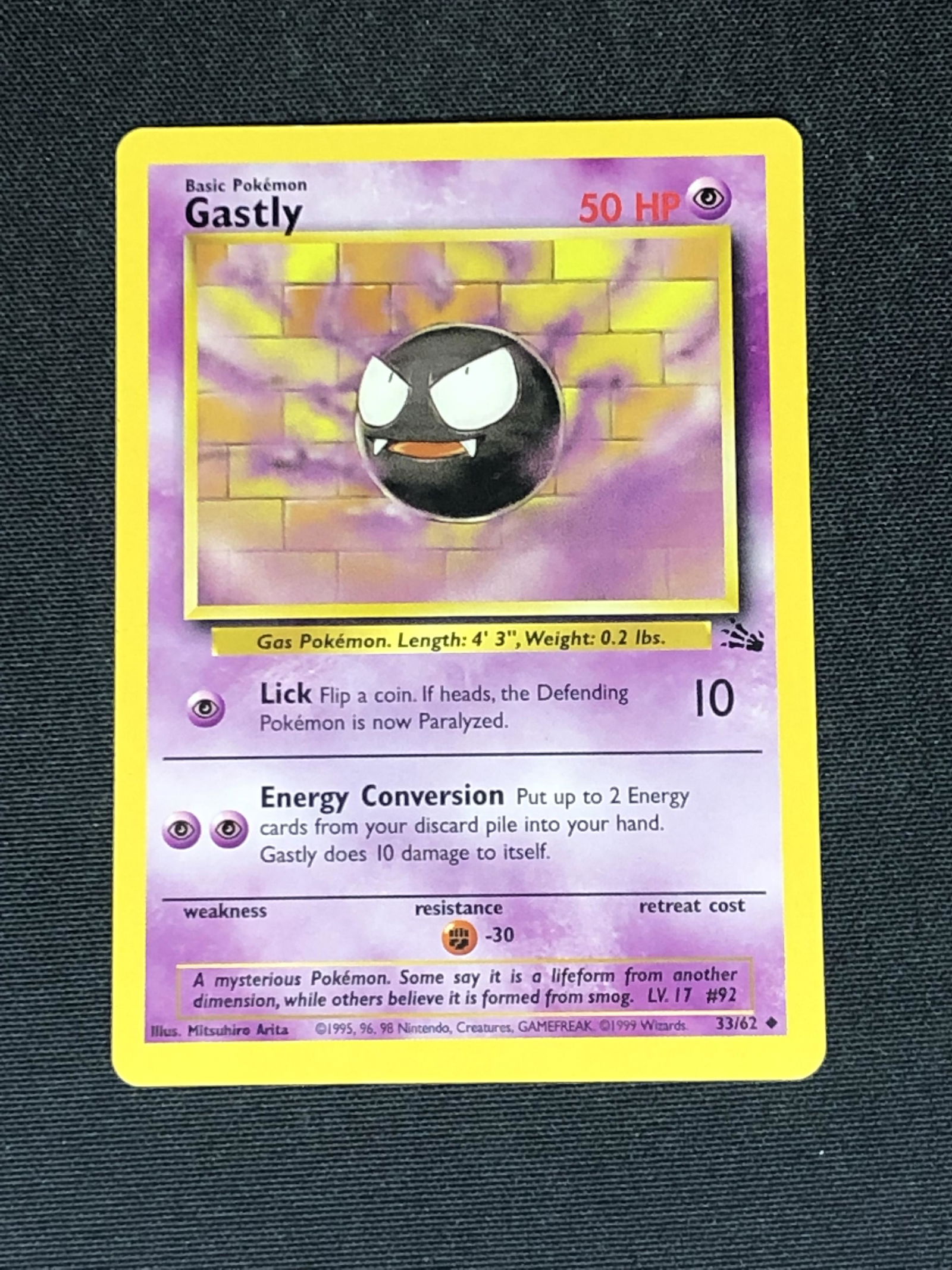 Vintage Fossil Set Gastly Pokemon Card - Moderately to heavy played: Vintage Fossil Set Gastly Pokemon Card - Moderately to heavy played