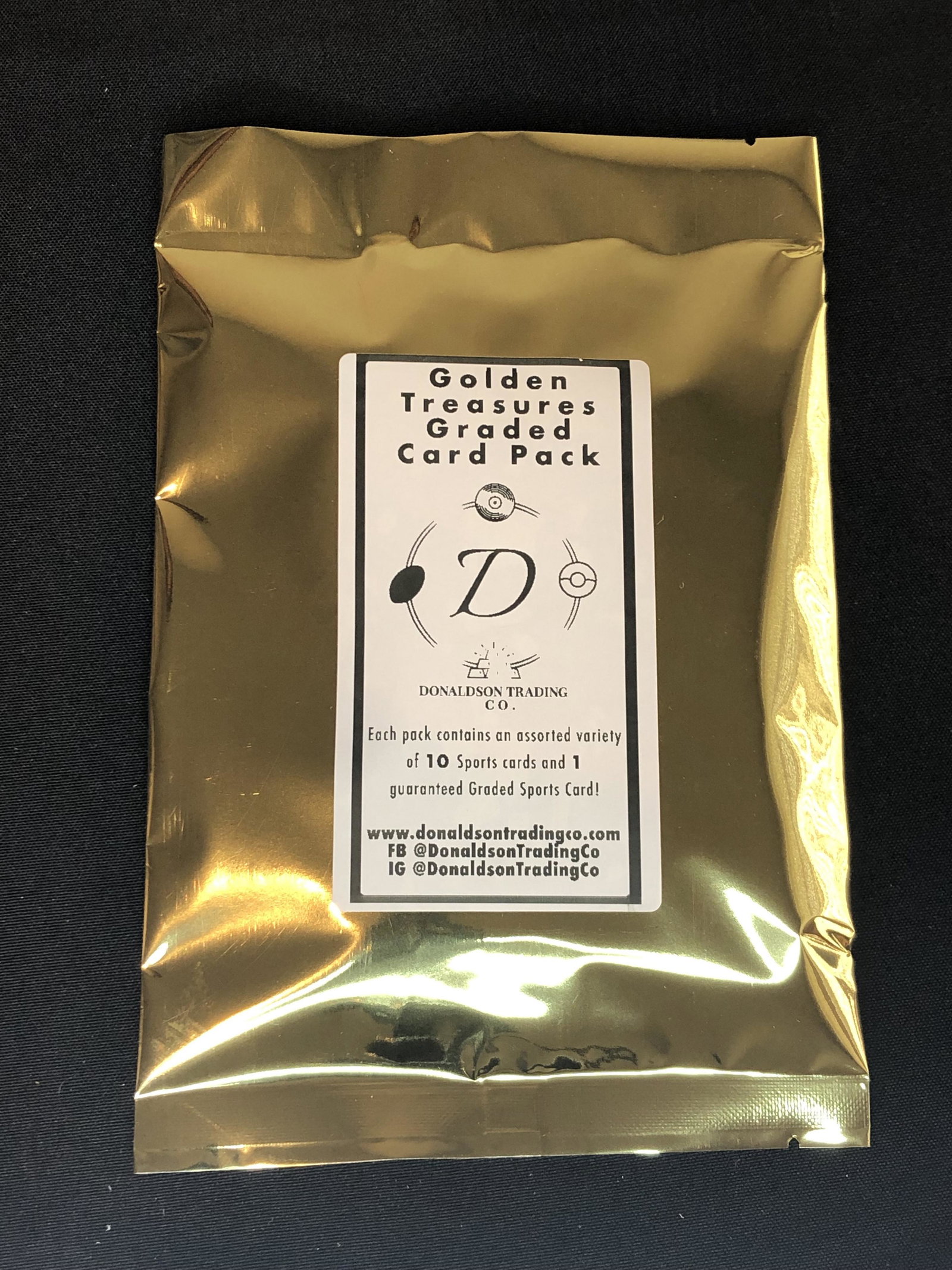Golden Treasures Graded Card Pack!! Guaranteed BGA Slab in each Pack!!: Each pack contains a guaranteed BGA graded card & an assorted variety of 10 sports trading cards!