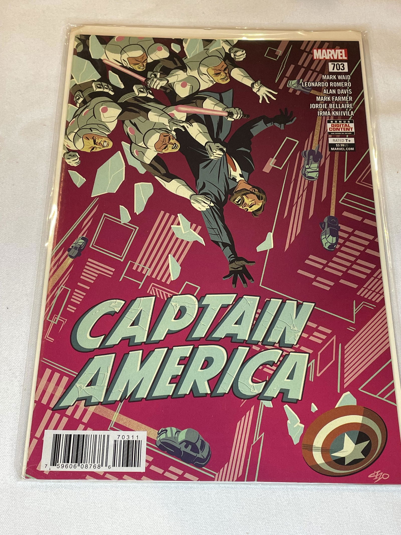 Marvel Captain America Comic Book (1 of 1)