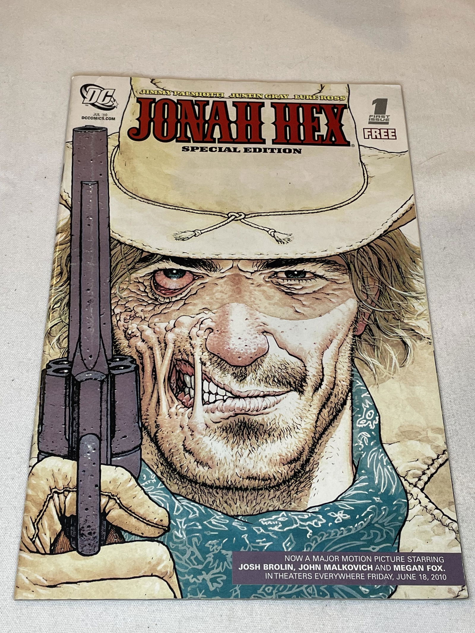 DC Jonah Hex Comic Book (1 of 1)