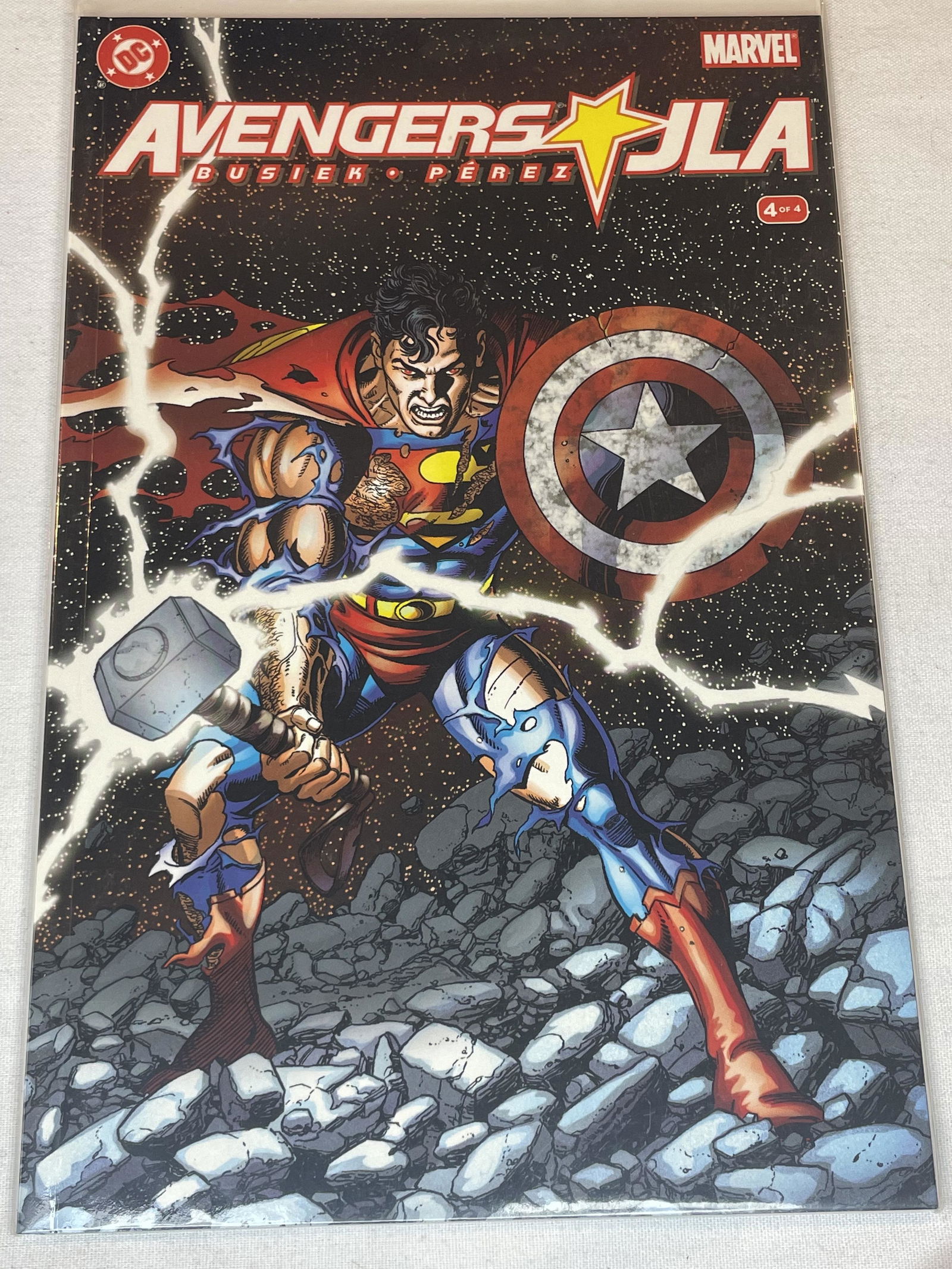 DC Marvel Crossover Avengers JLA Comic Book (1 of 1)