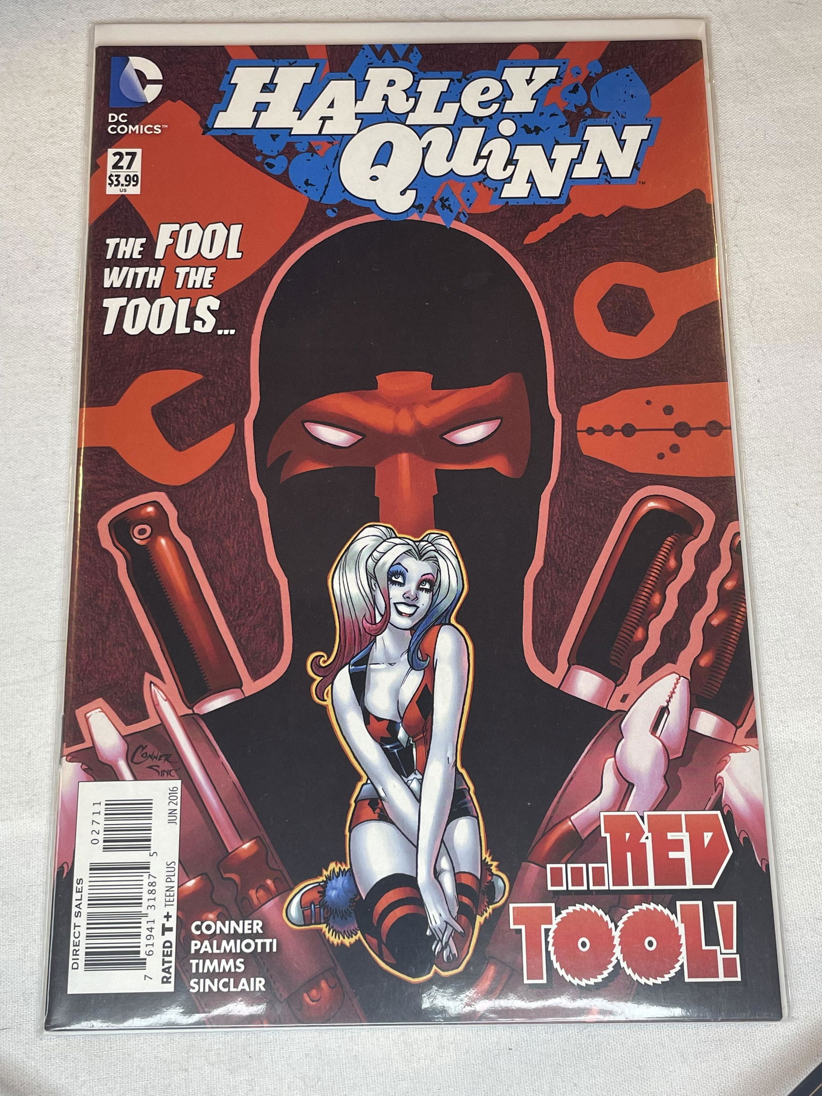 DC Harley Quinn Comic Book (1 of 1)