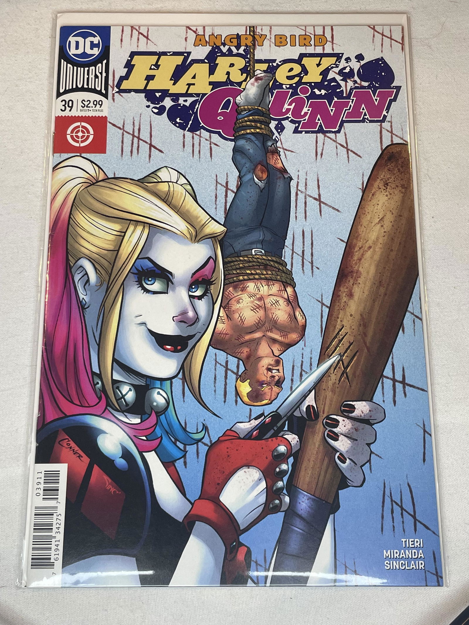 DC Harley Quinn Comic Book (1 of 1)