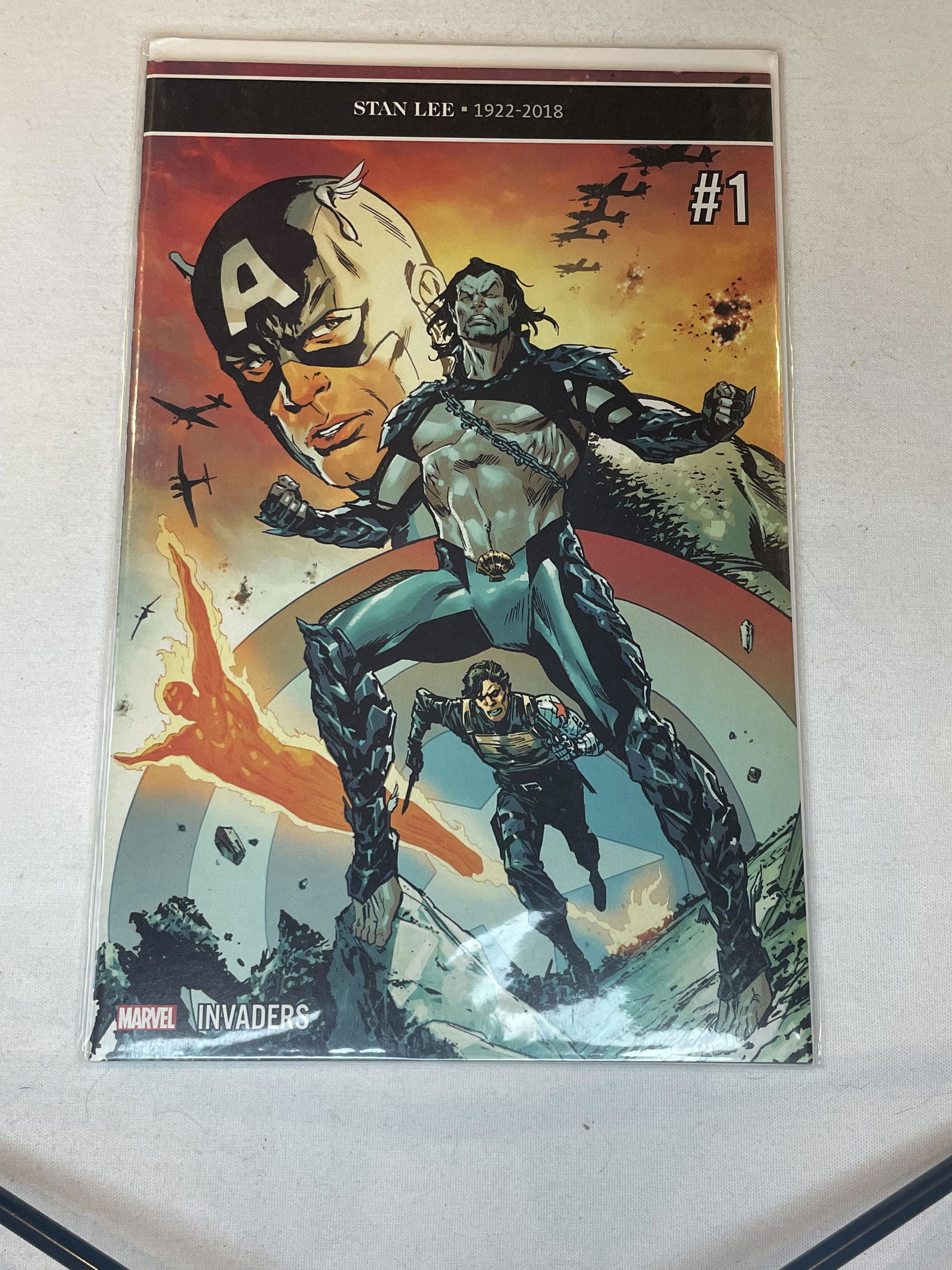 Marvel 1st Issue Invaders Variant Cover Comic Book (1 of 1)