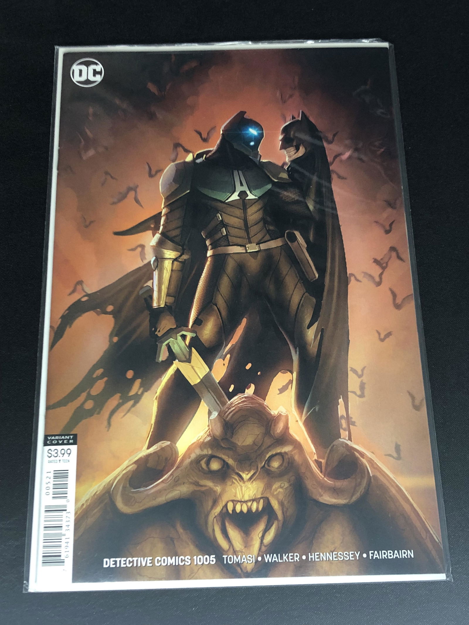 DC Detective Comics Variant CoverComic Book (1 of 1)