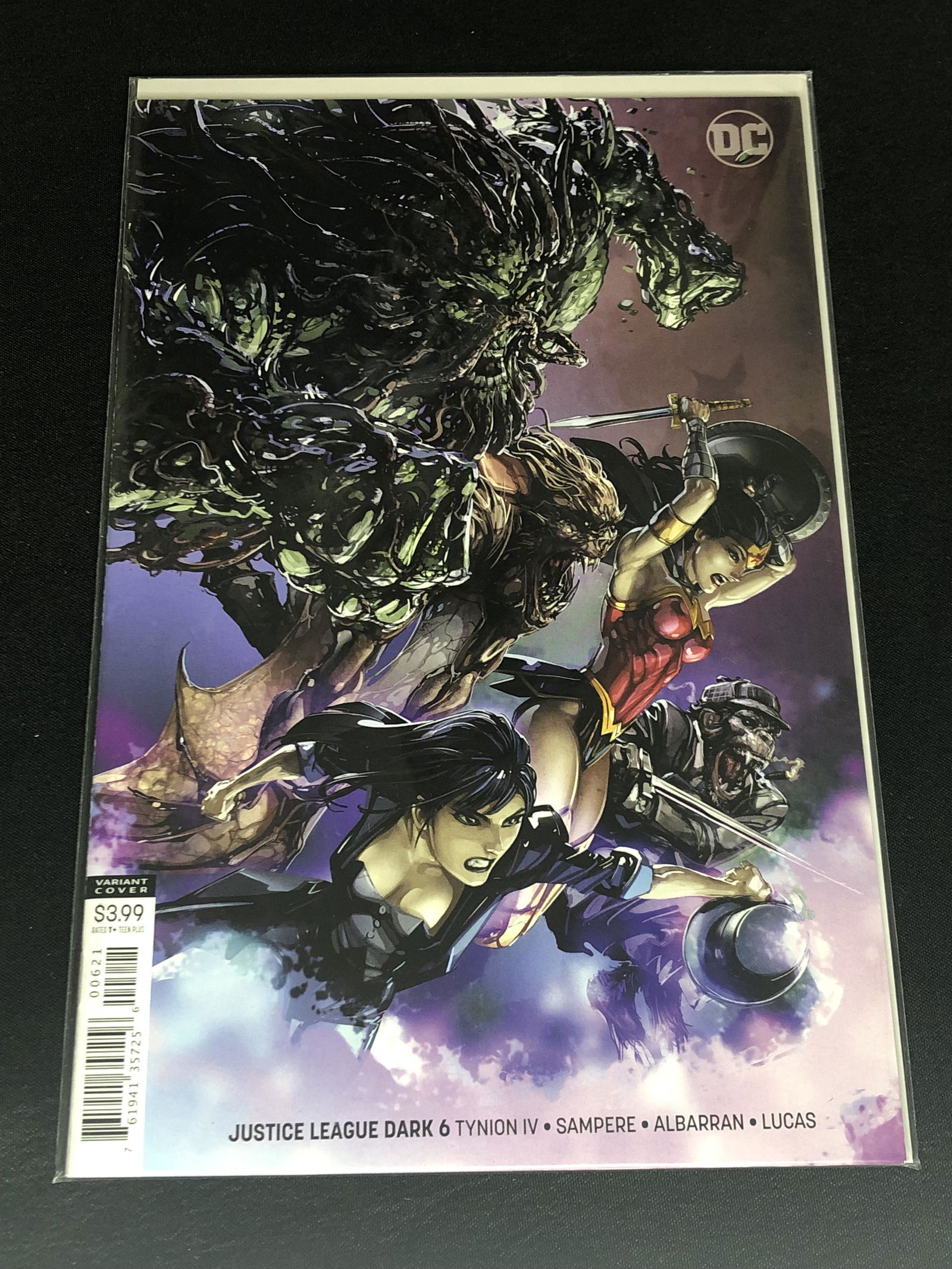 DC Justice League Variant Cover Comic Book (1 of 1)