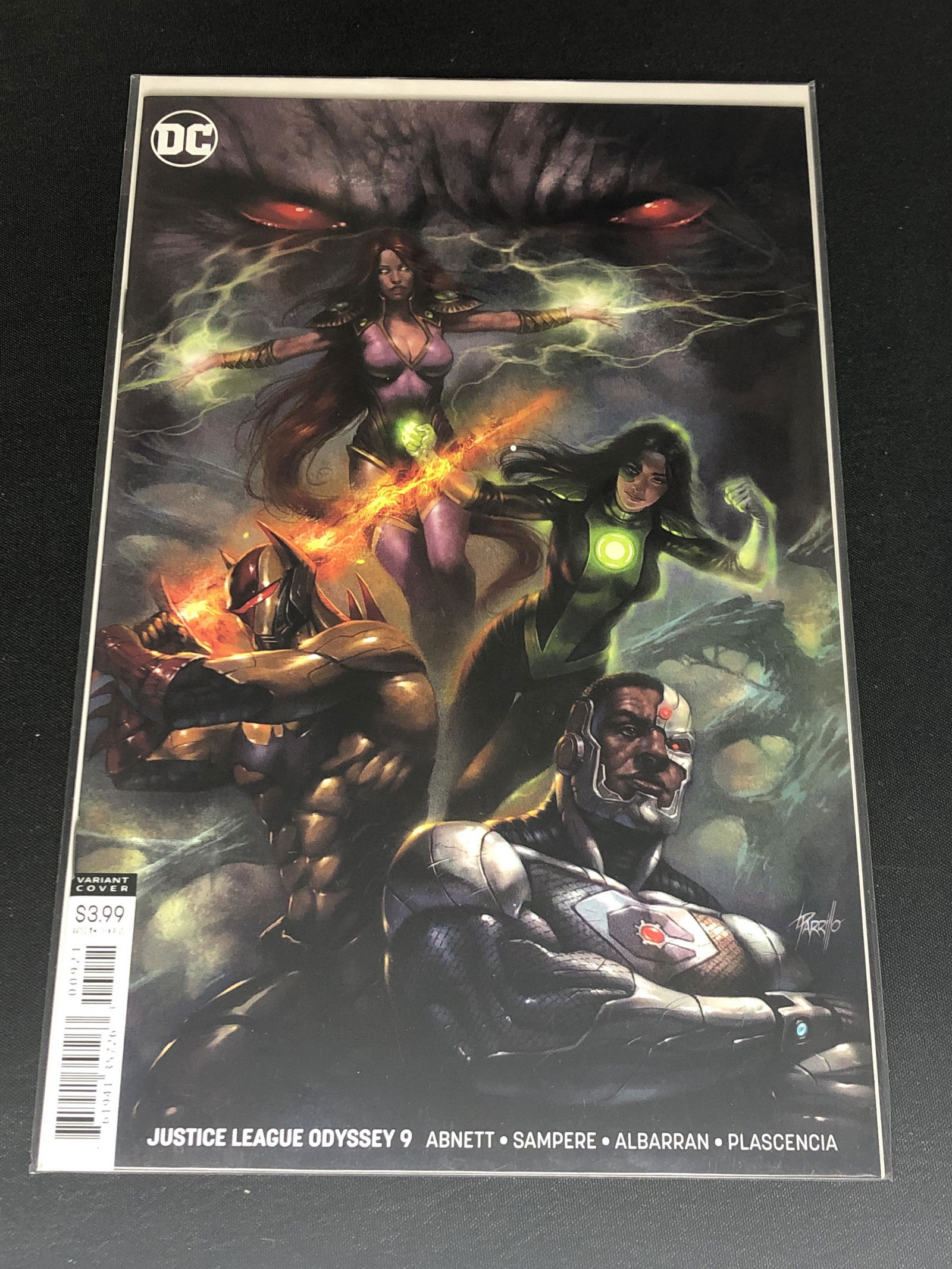 DC Justice League Variant Cover Comic Book (1 of 1)