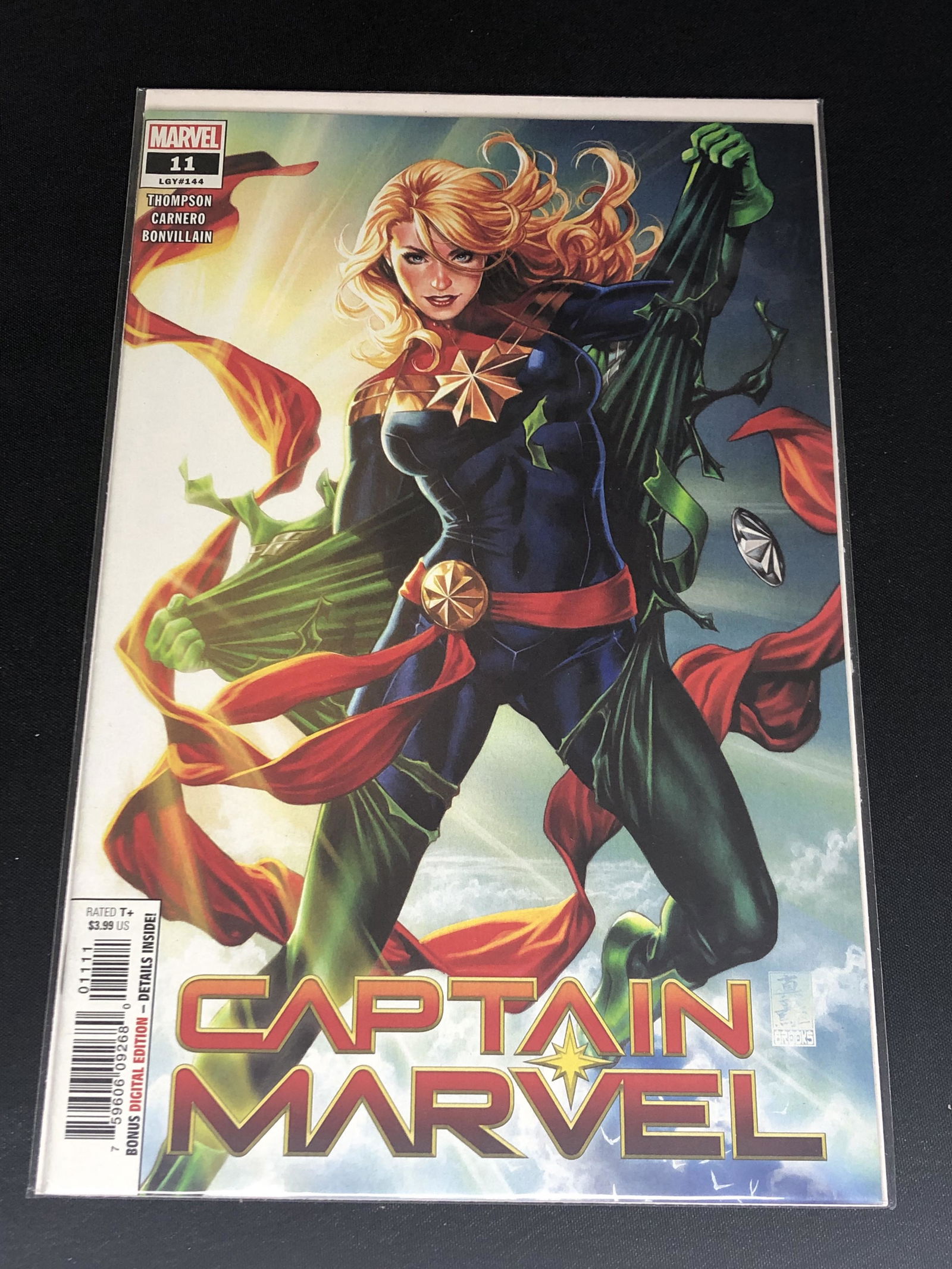 Marvel Captian Marvel Comic Book (1 of 1)